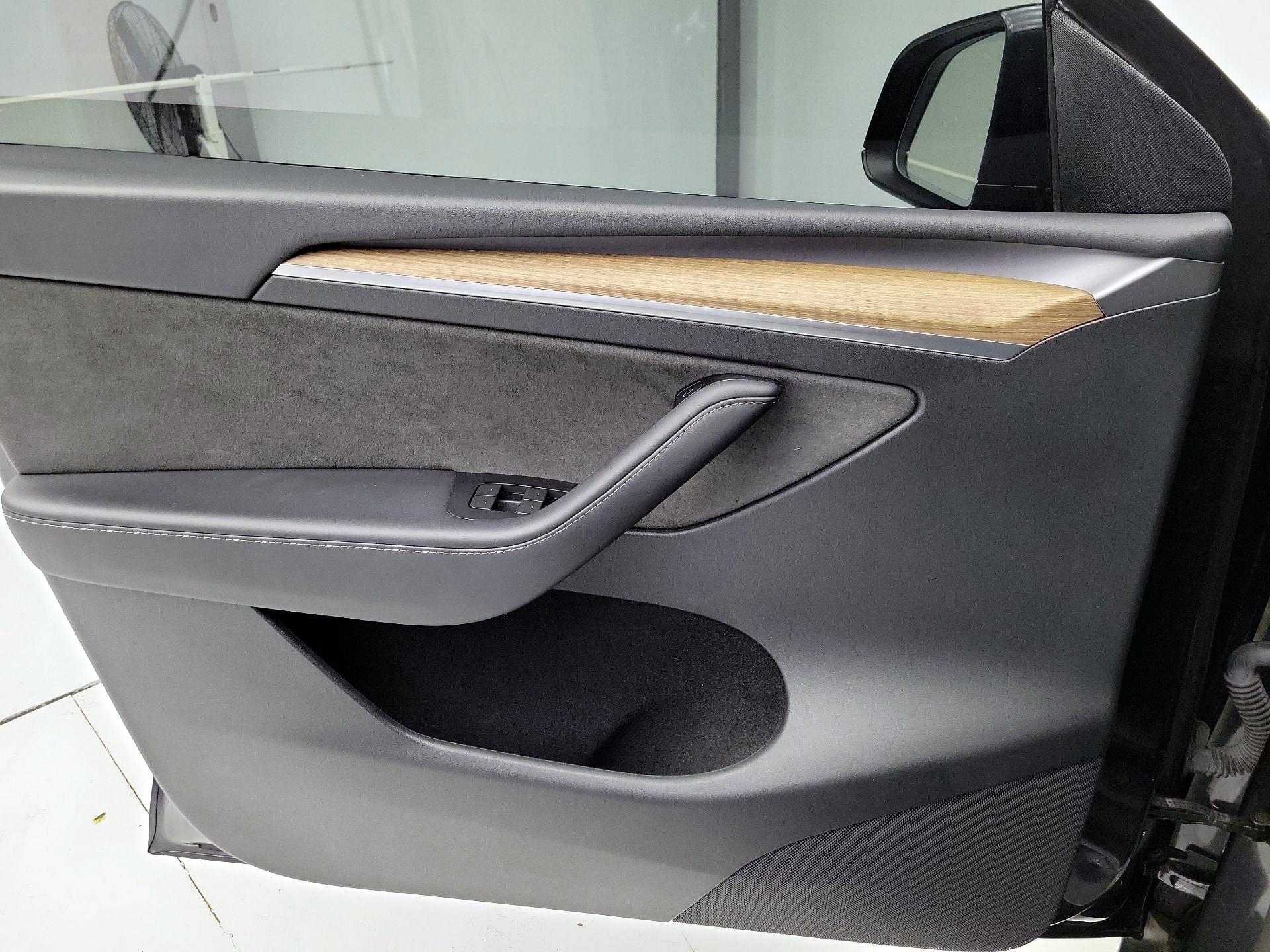Thumbnail: 2024 Tesla Model Y - 12