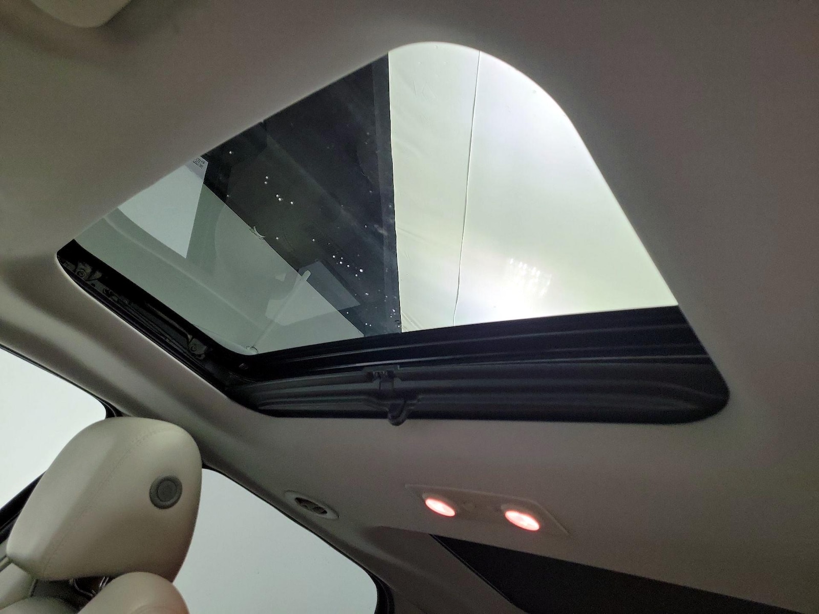 Sunroof(s) & Skylight(s)