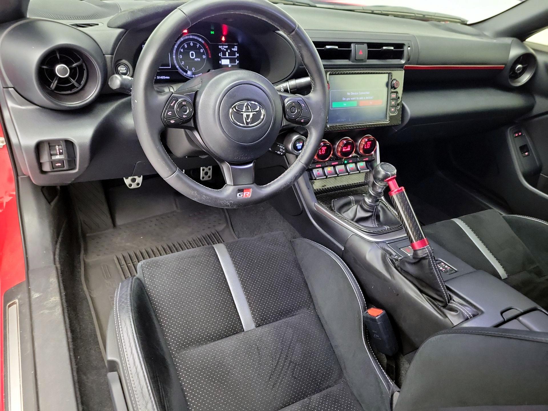 Thumbnail: 2023 Toyota GR86 - 9