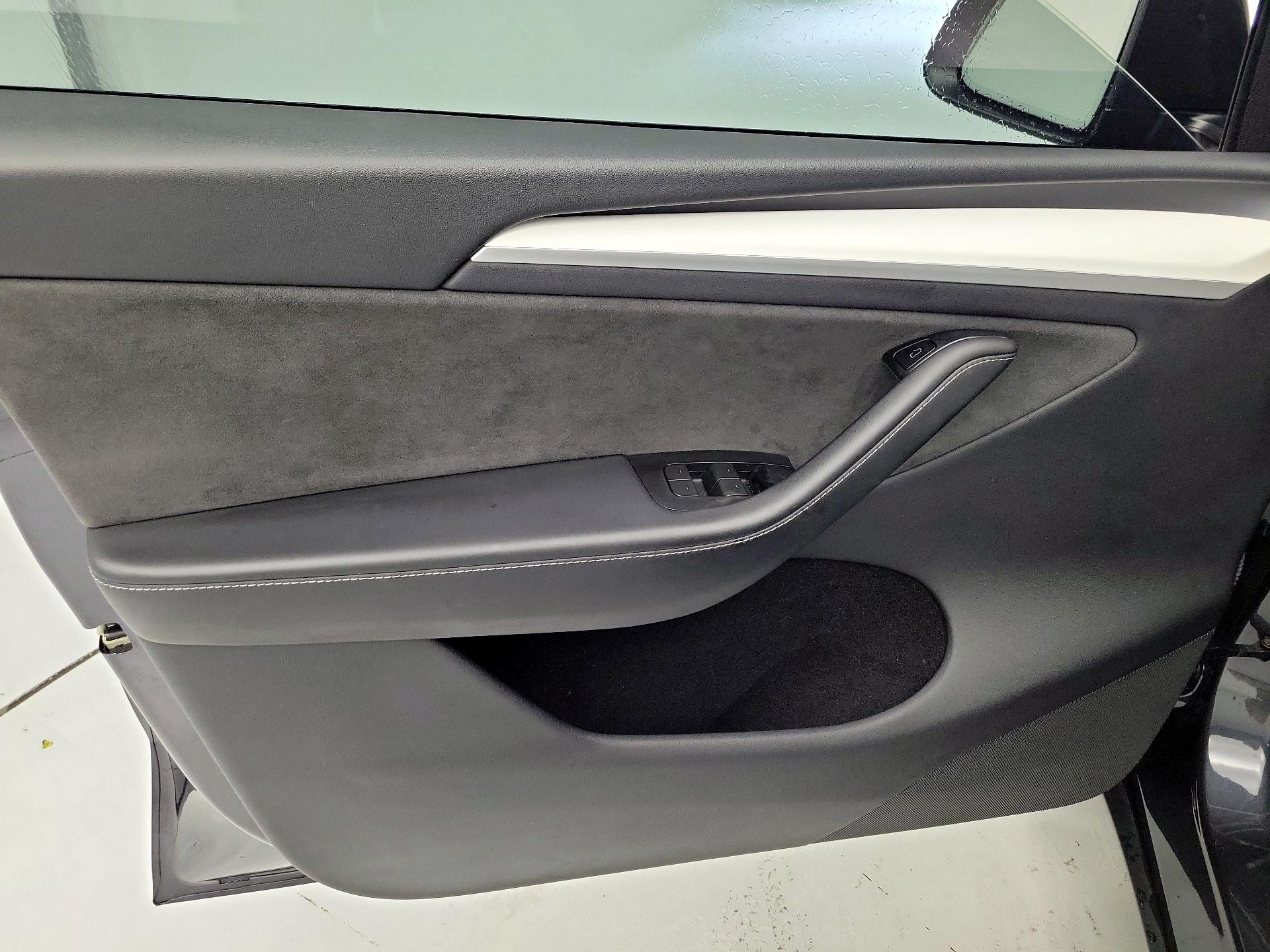 Thumbnail: 2024 Tesla Model Y - 12