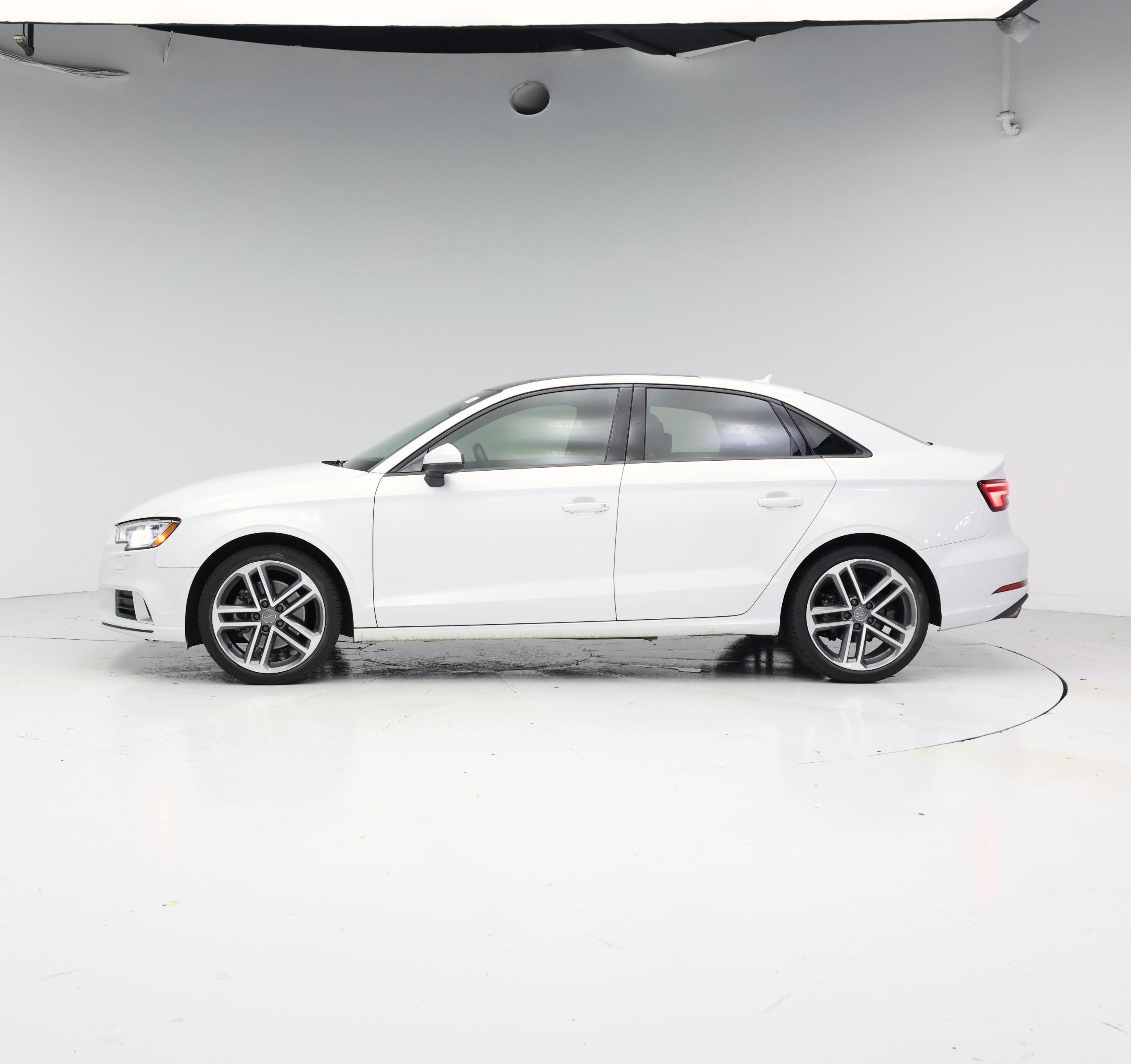 Thumbnail: 2017 Audi A3 - 3