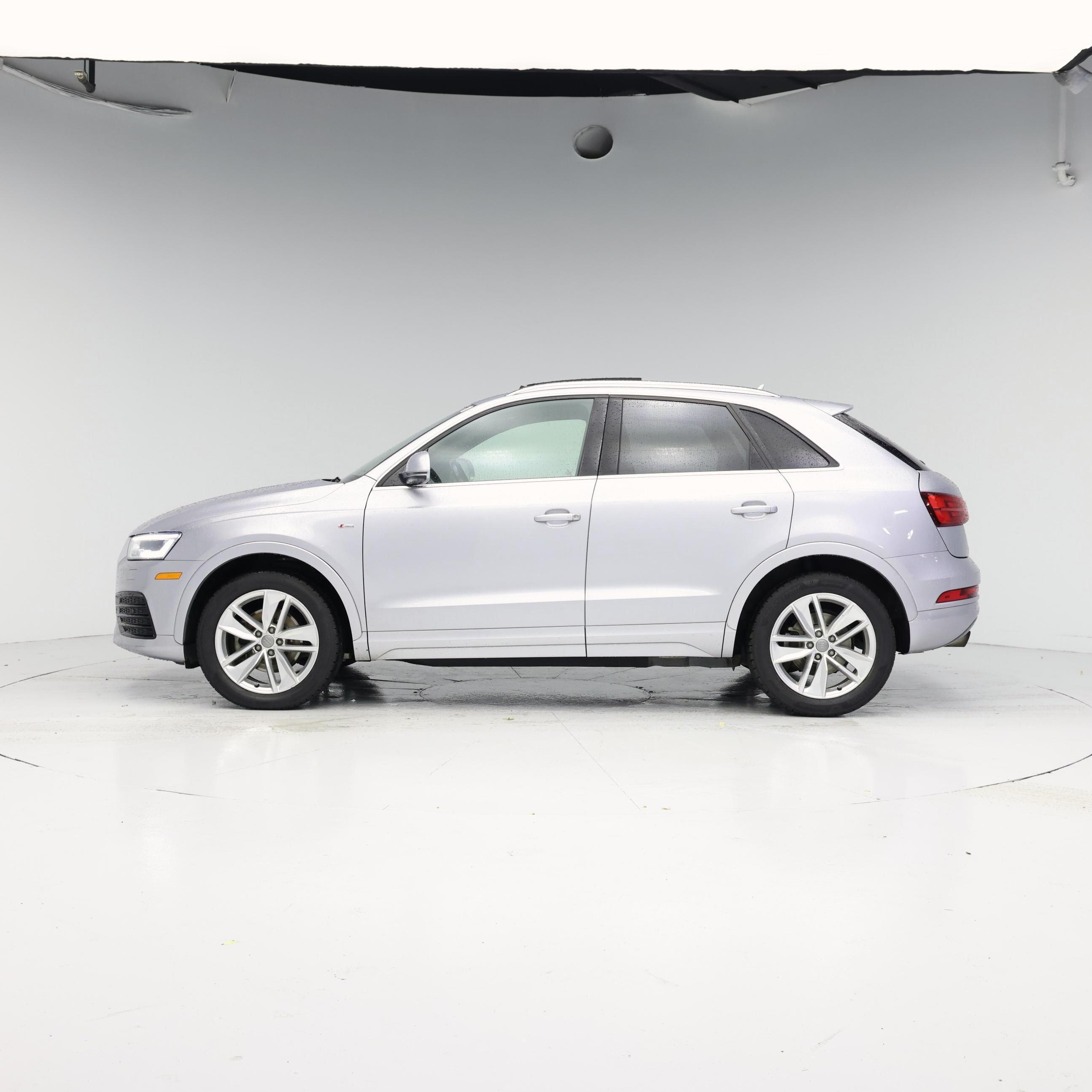 Thumbnail: 2018 Audi Q3 - 3