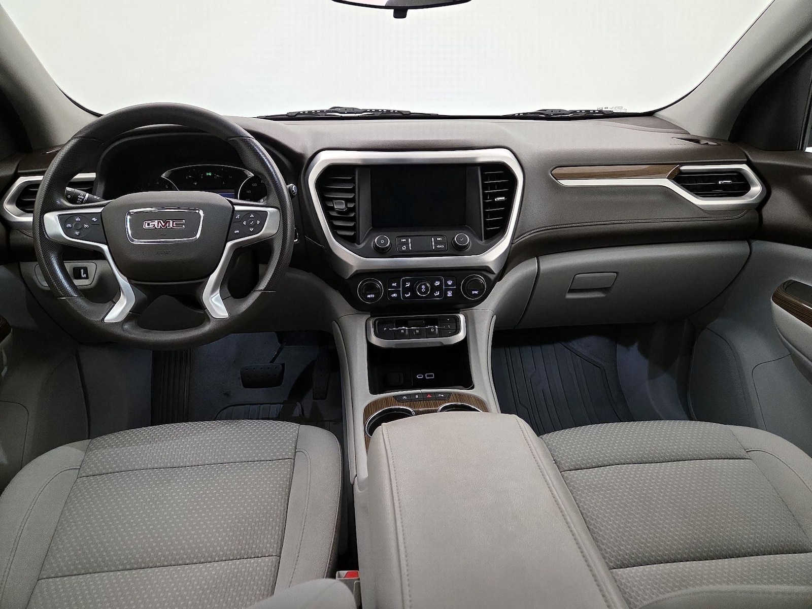 2022 GMC Acadia SLE - Photo 10