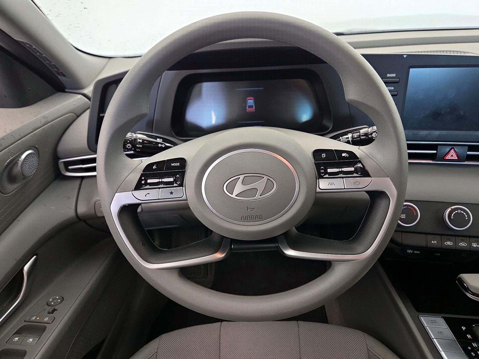 Thumbnail: 2025 Hyundai Elantra - 10