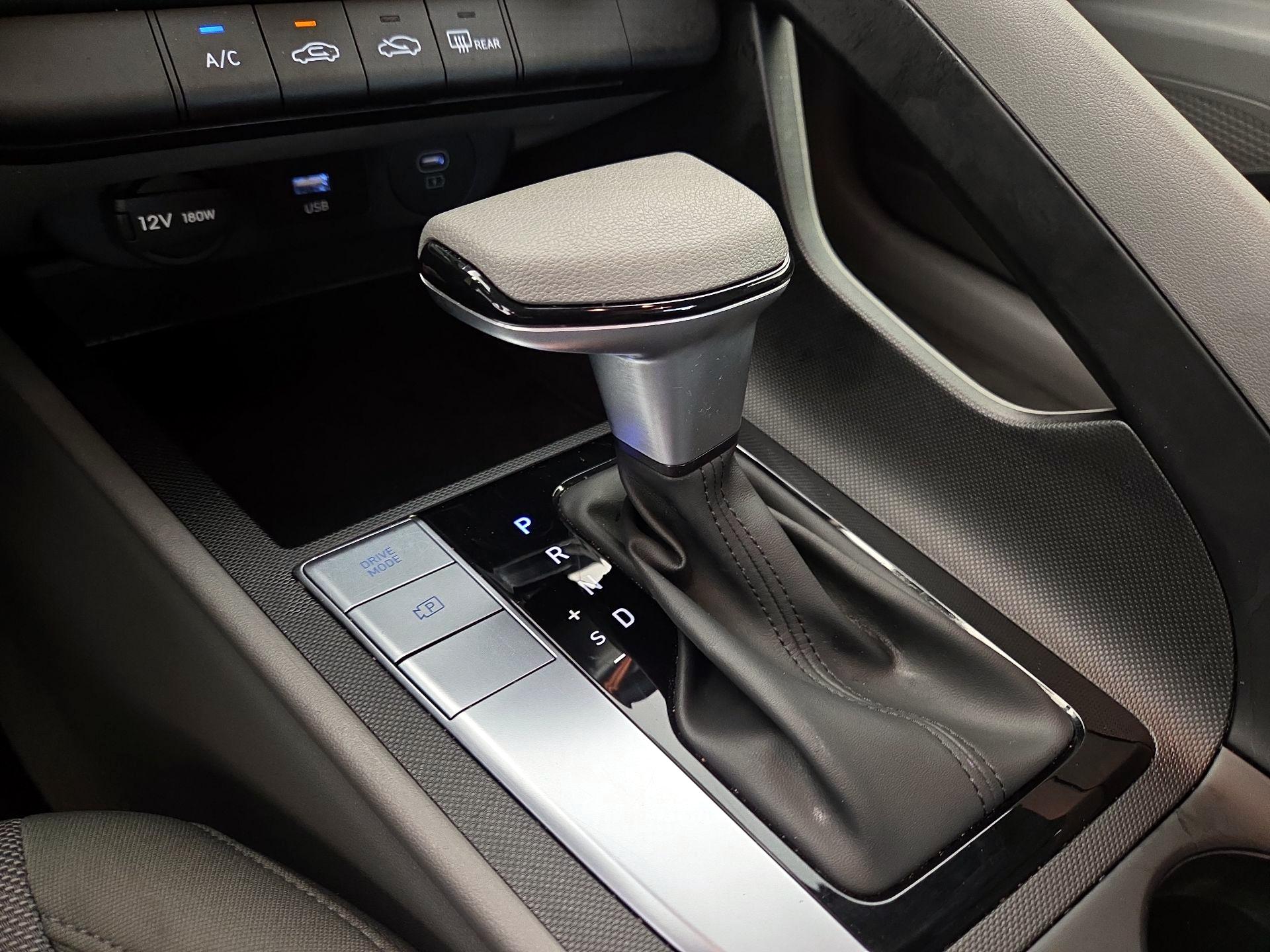 Thumbnail: 2025 Hyundai Elantra - 17