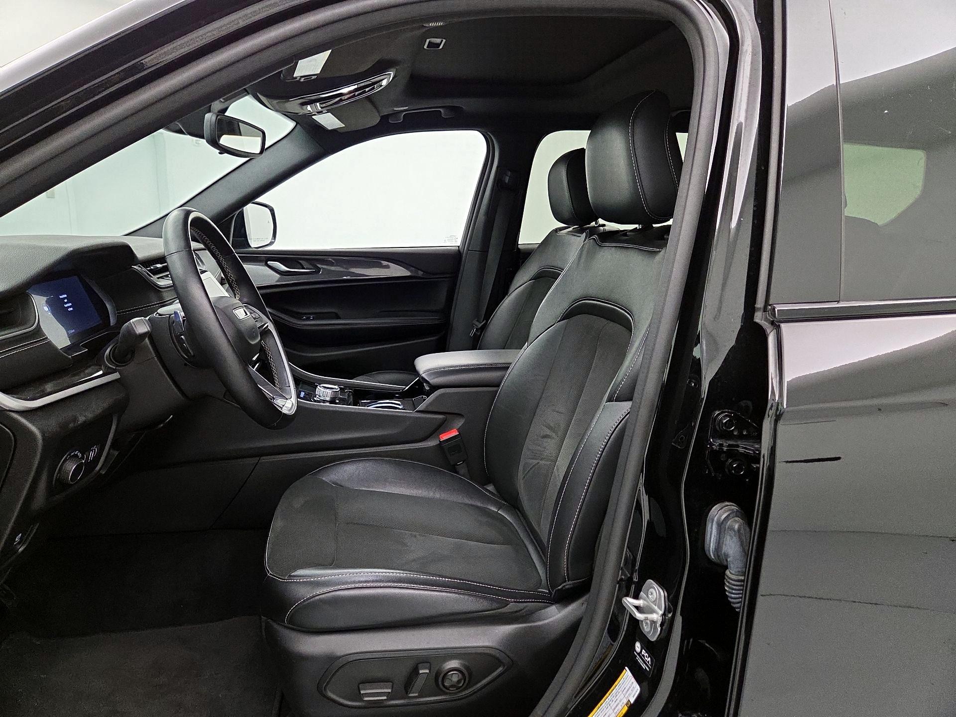 Thumbnail: 2022 Jeep Grand Cherokee L - 11