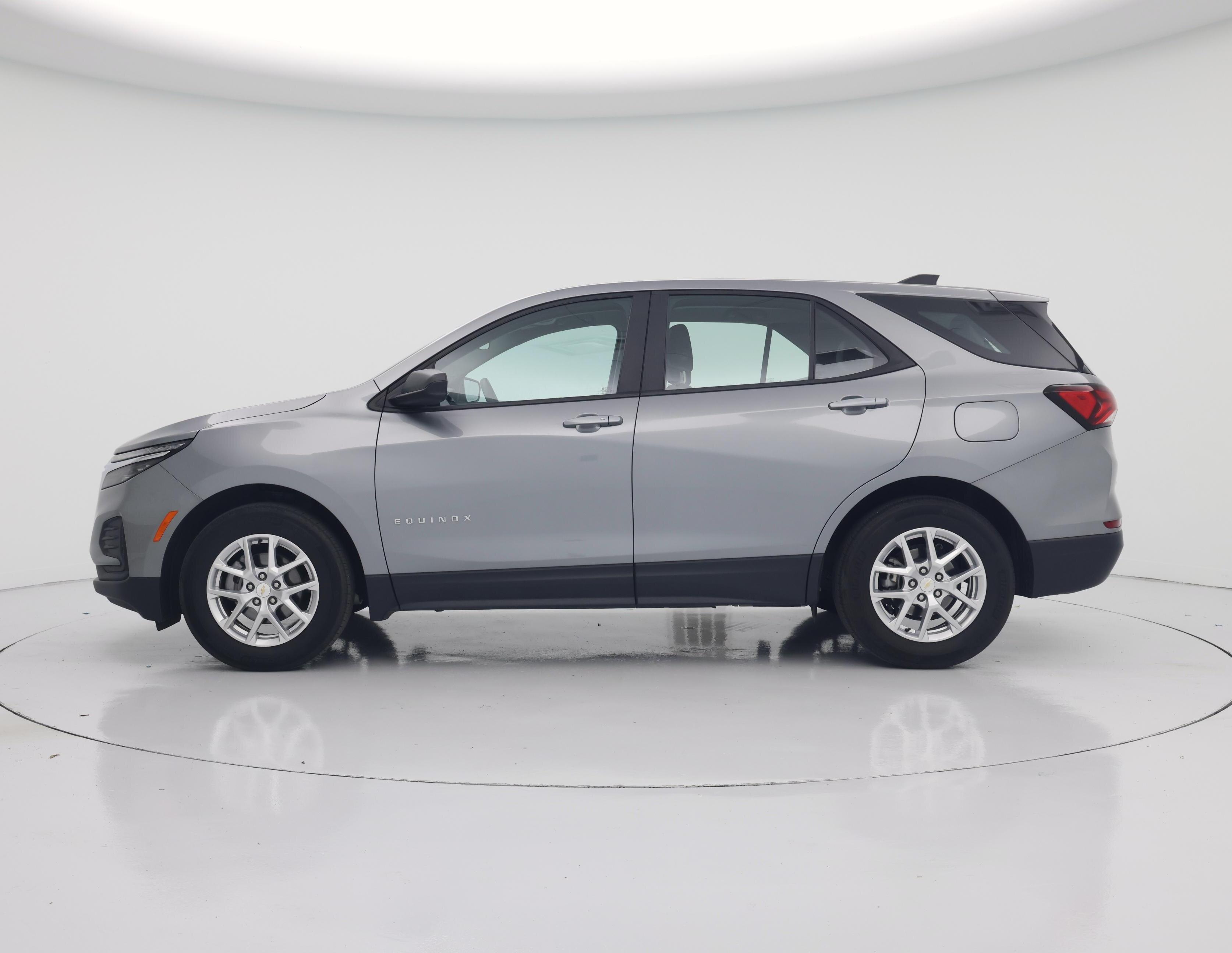 Thumbnail: 2023 Chevrolet Equinox - 3