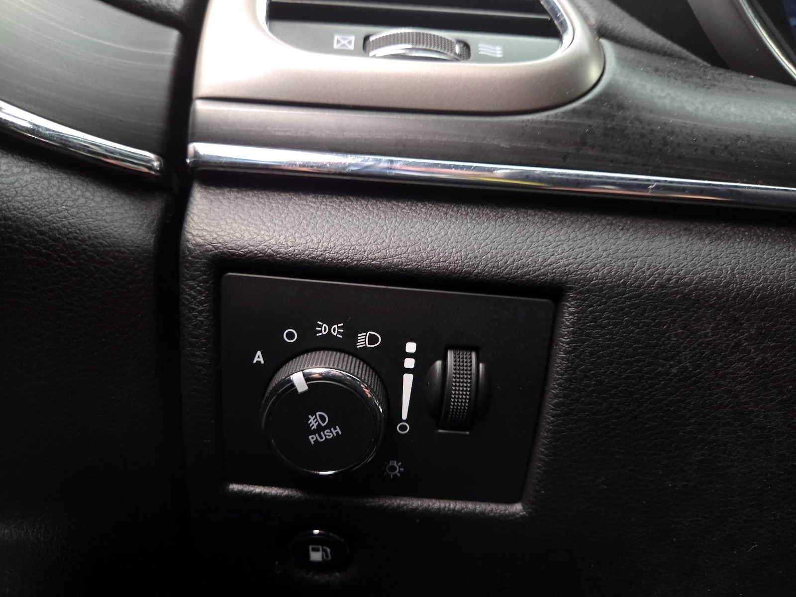 2021 Jeep Grand Cherokee Limited - Photo 14