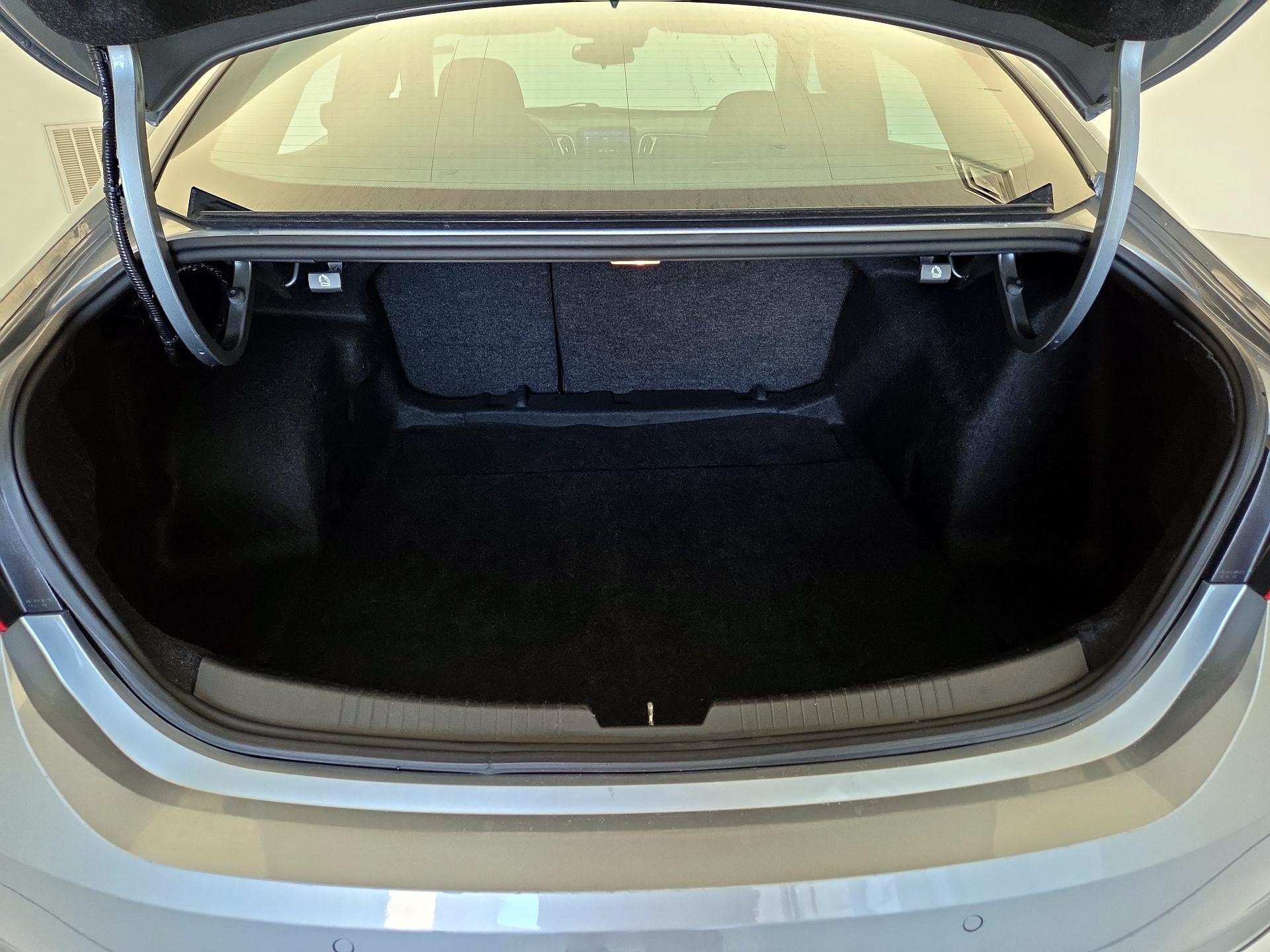 Thumbnail: 2024 Chevrolet Malibu - 20