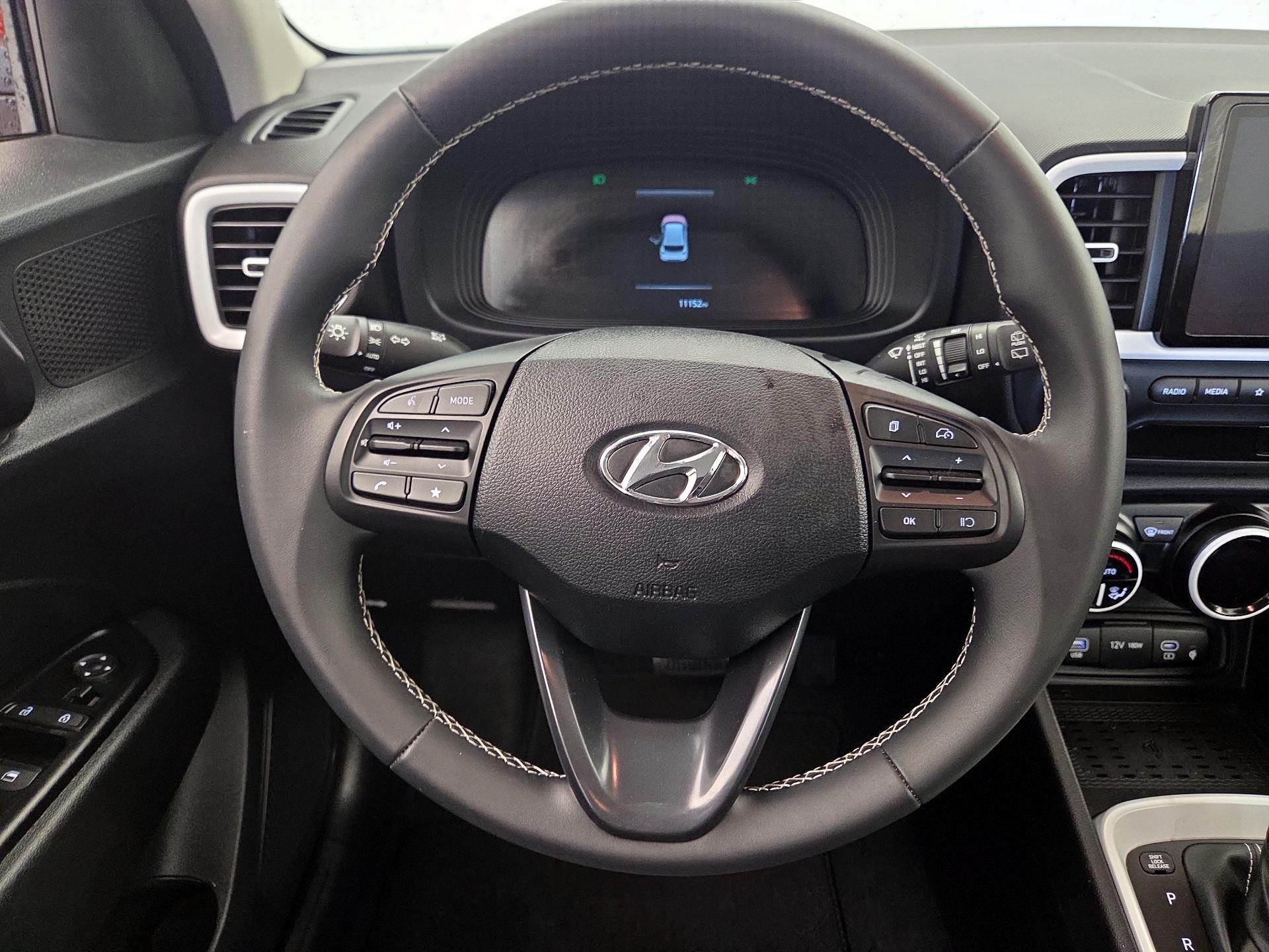 Thumbnail: 2023 Hyundai Venue - 10