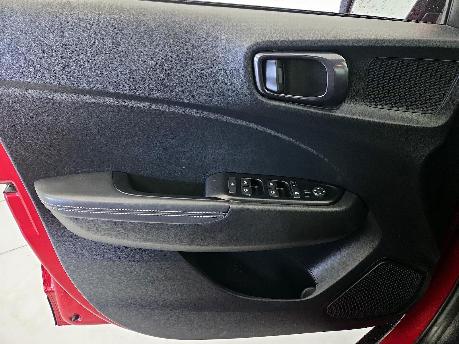 2023 Hyundai Venue Limited - Photo 13