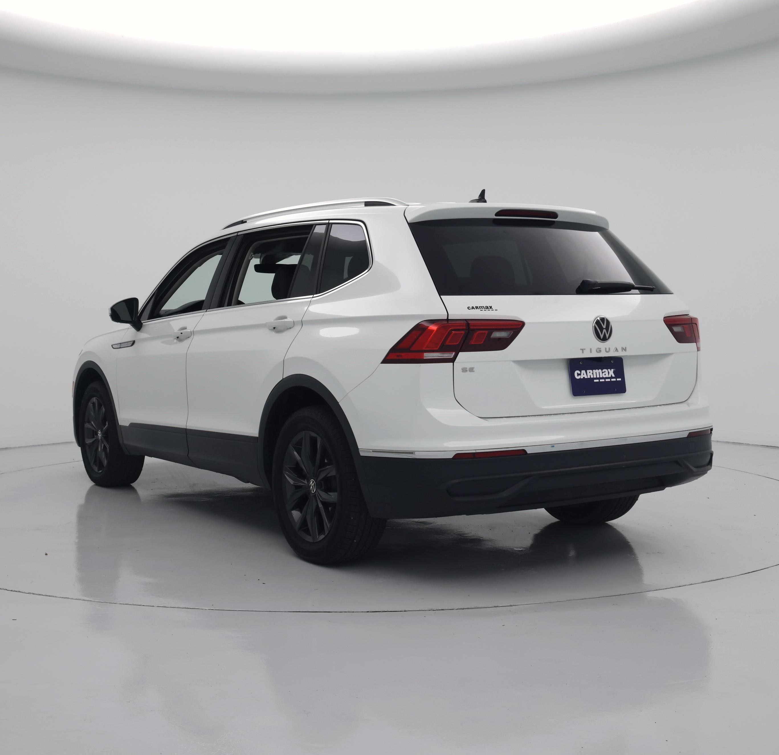 Thumbnail: 2024 Volkswagen Tiguan - 2