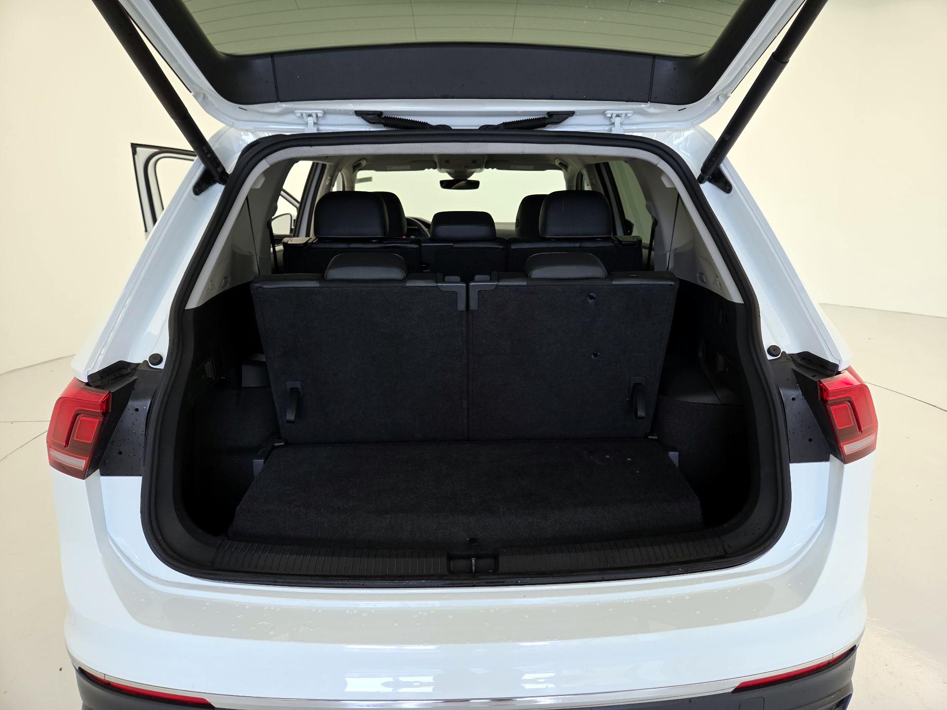 Thumbnail: 2024 Volkswagen Tiguan - 20