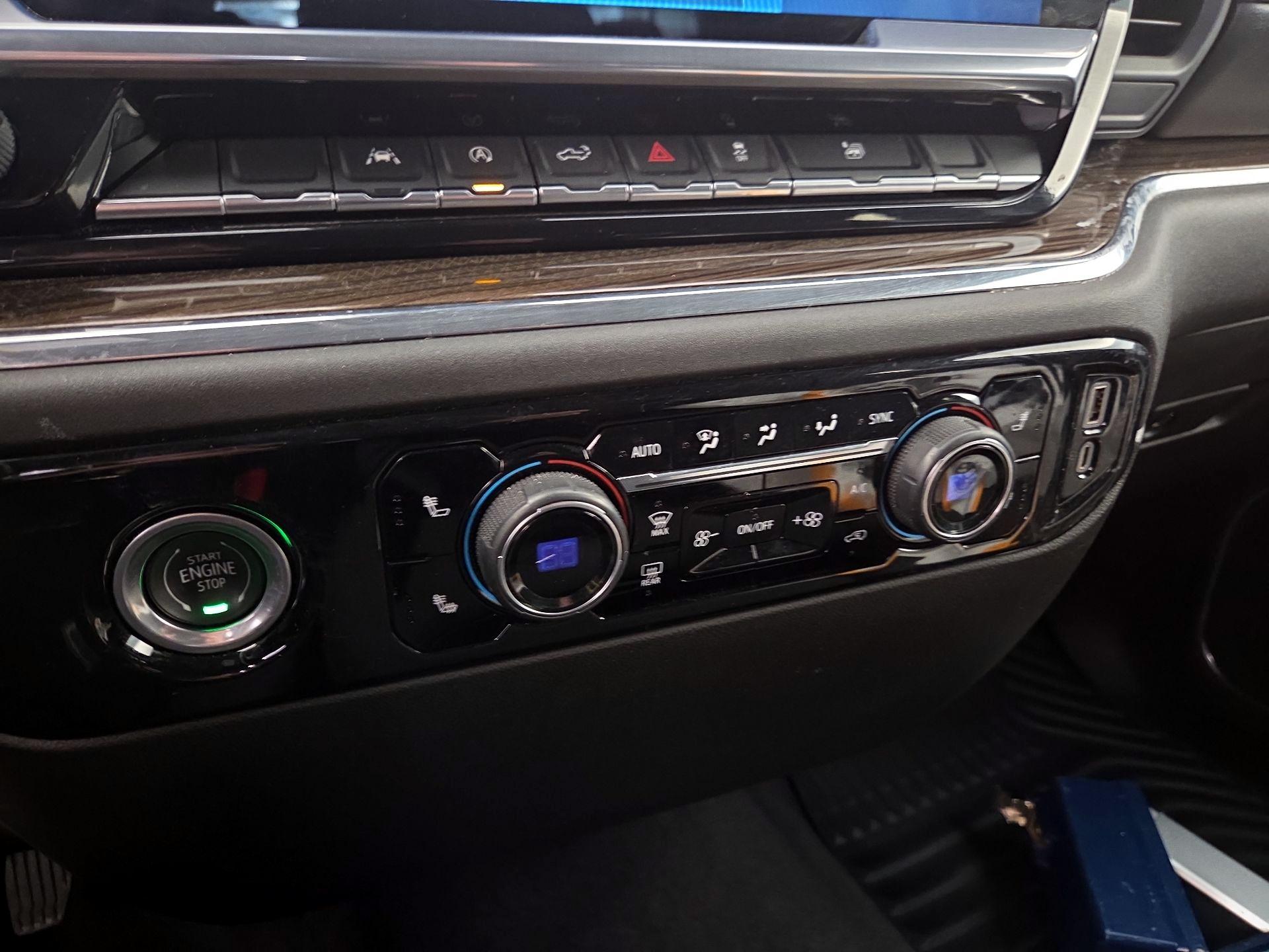 Thumbnail: 2023 Chevrolet Silverado 1500 - 16