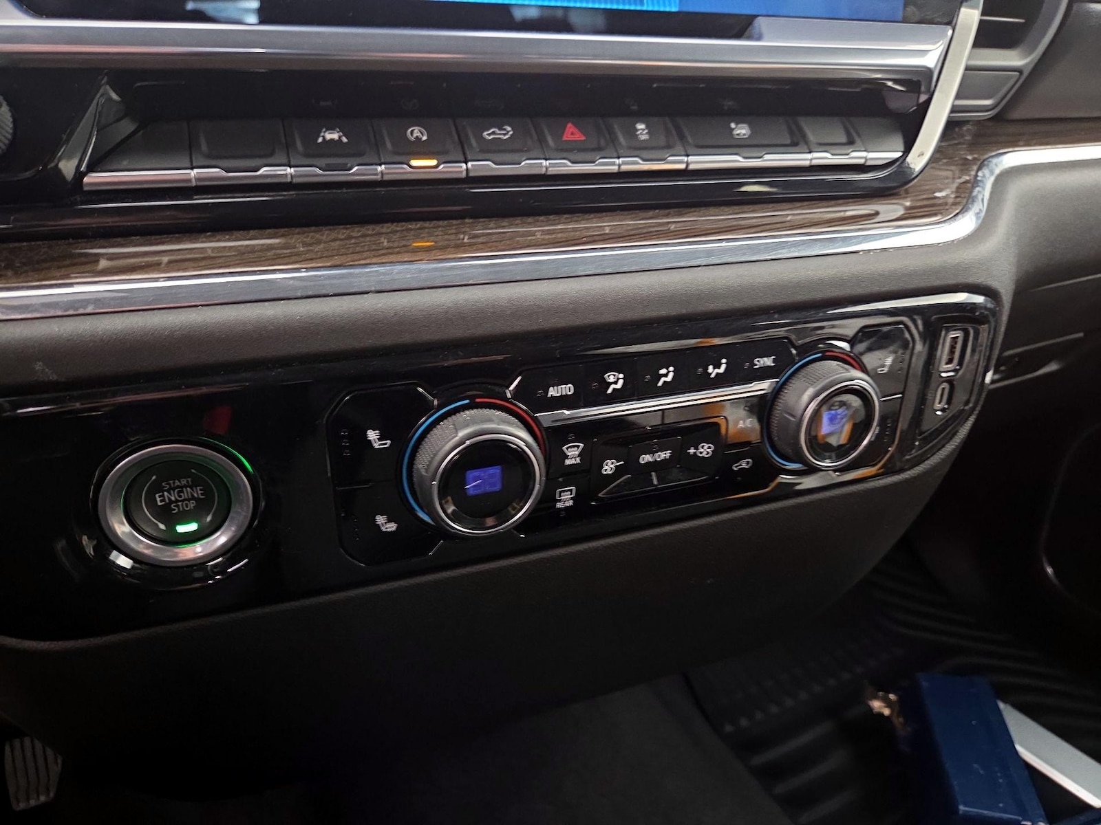 2023 Chevrolet Silverado 1500 LT - Photo 17