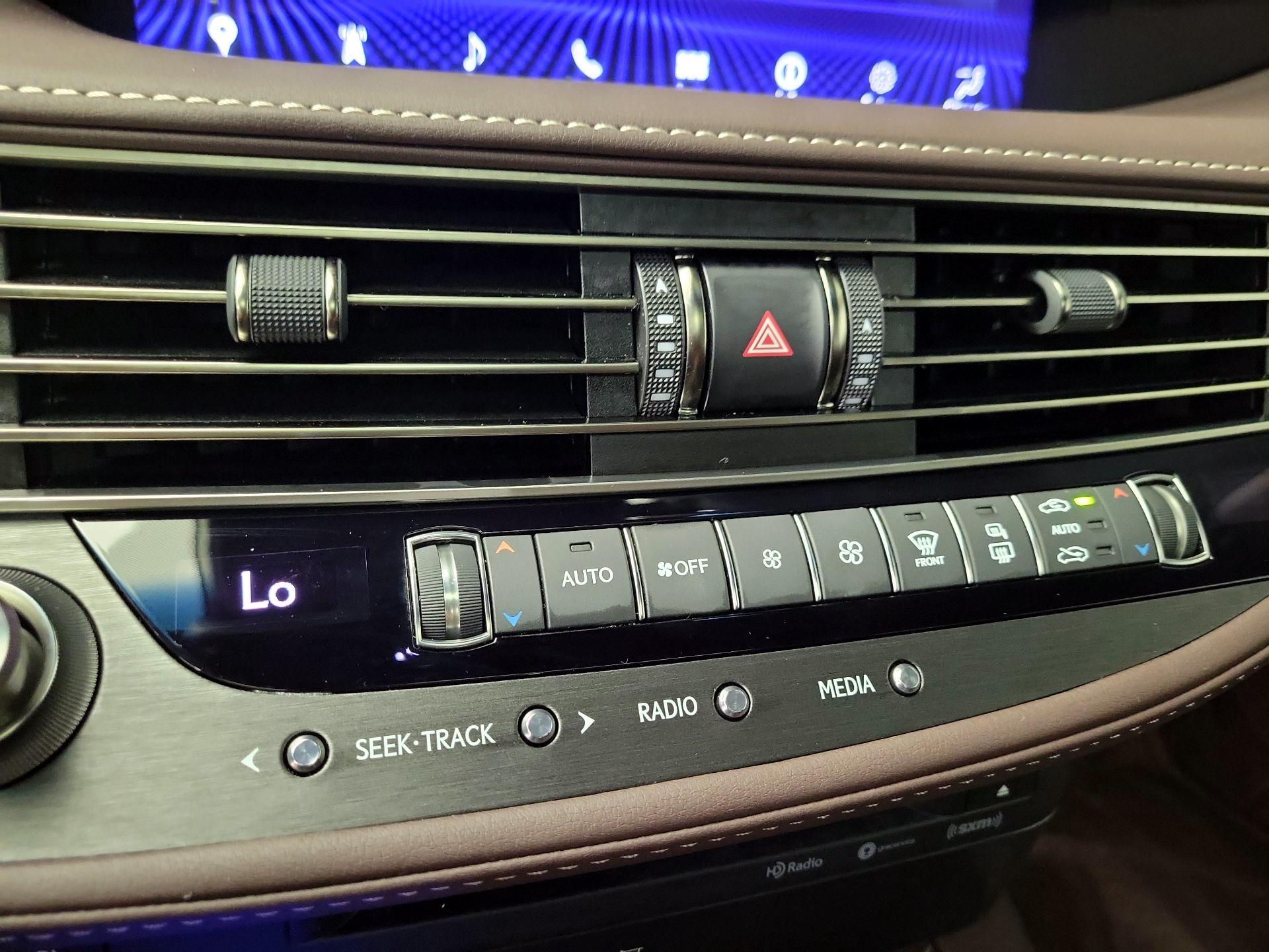 Thumbnail: 2018 Lexus LS - 17