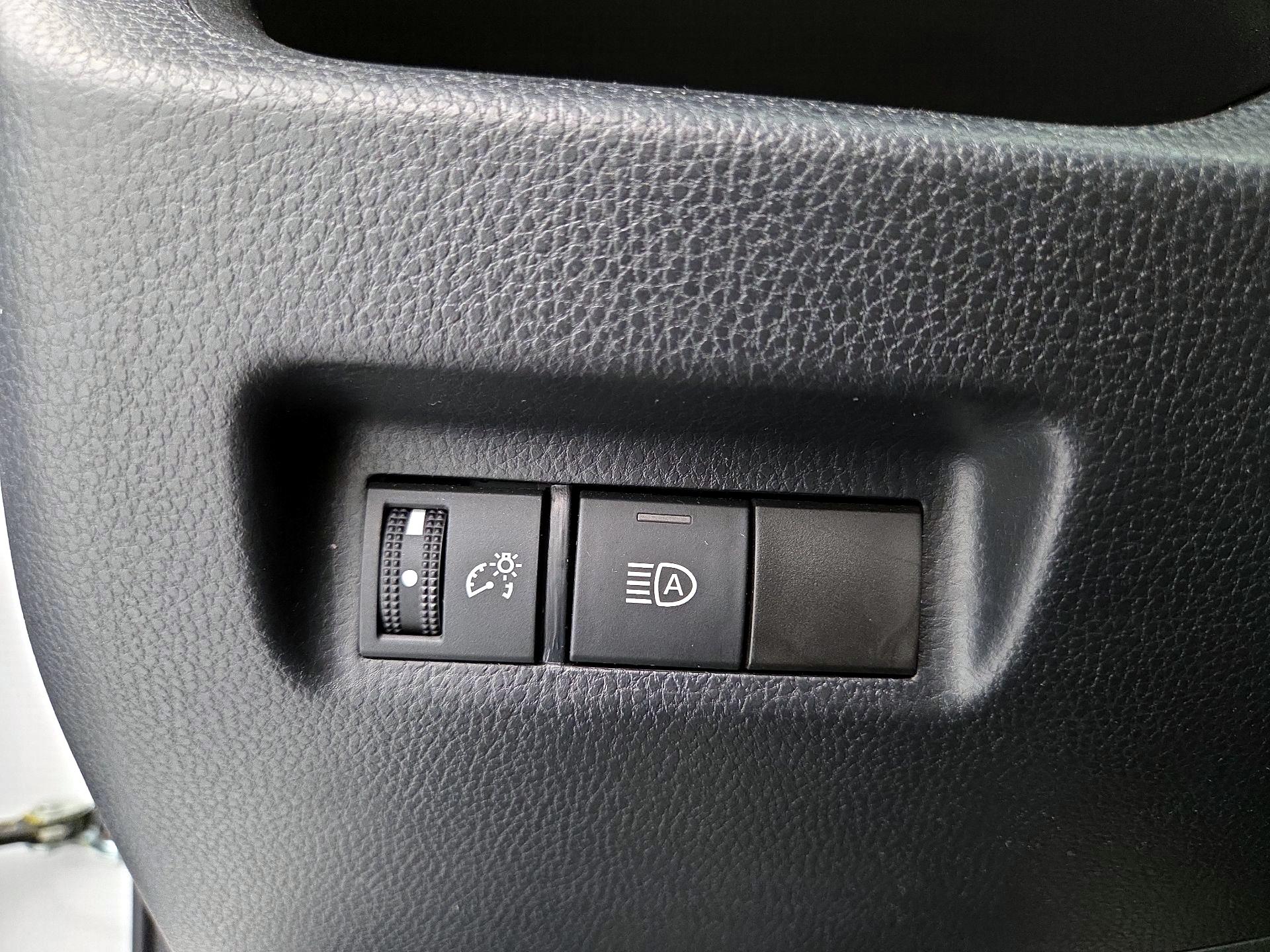 Thumbnail: 2023 Toyota RAV4 - 13
