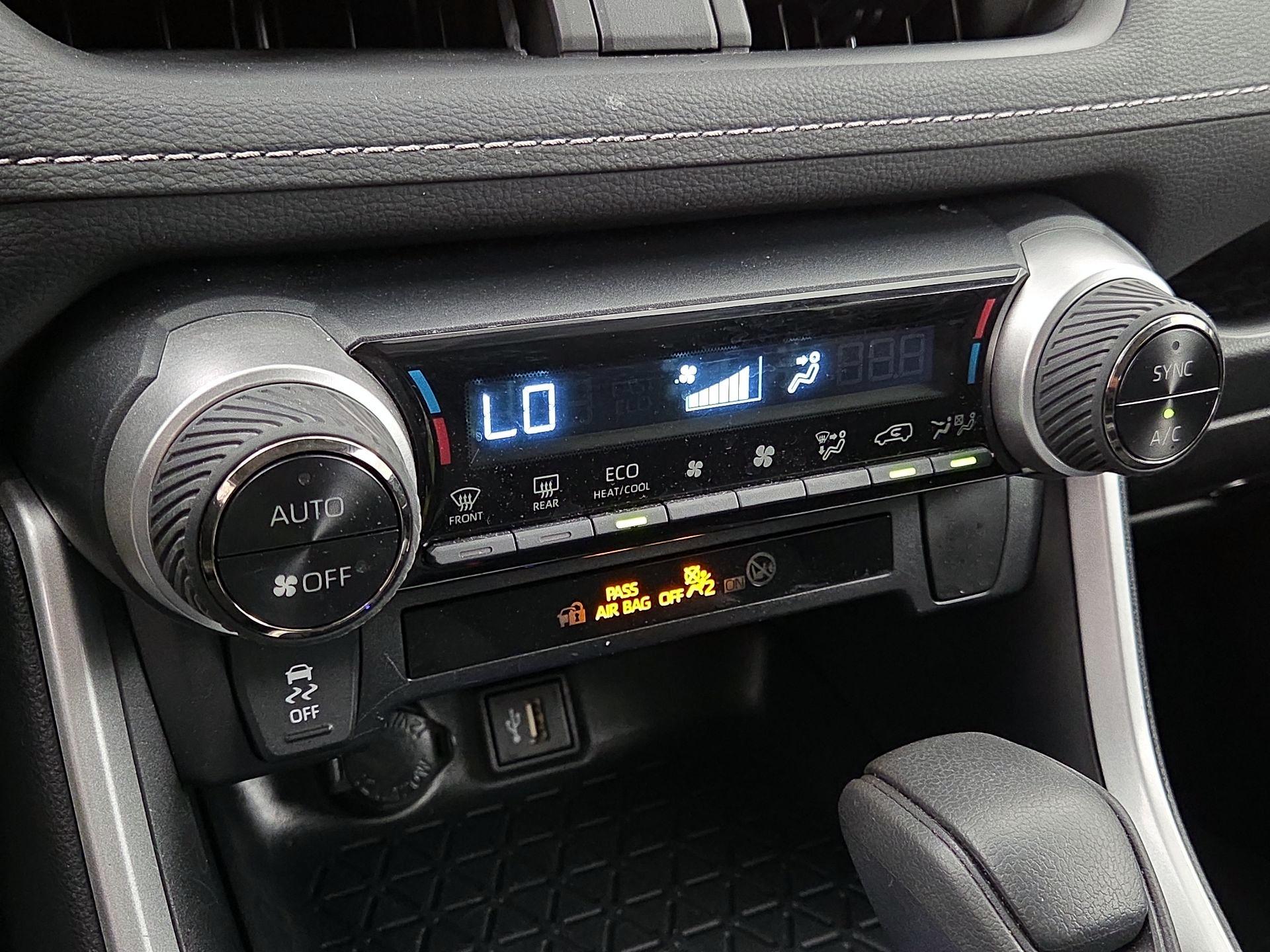 Thumbnail: 2024 Toyota RAV4 - 16