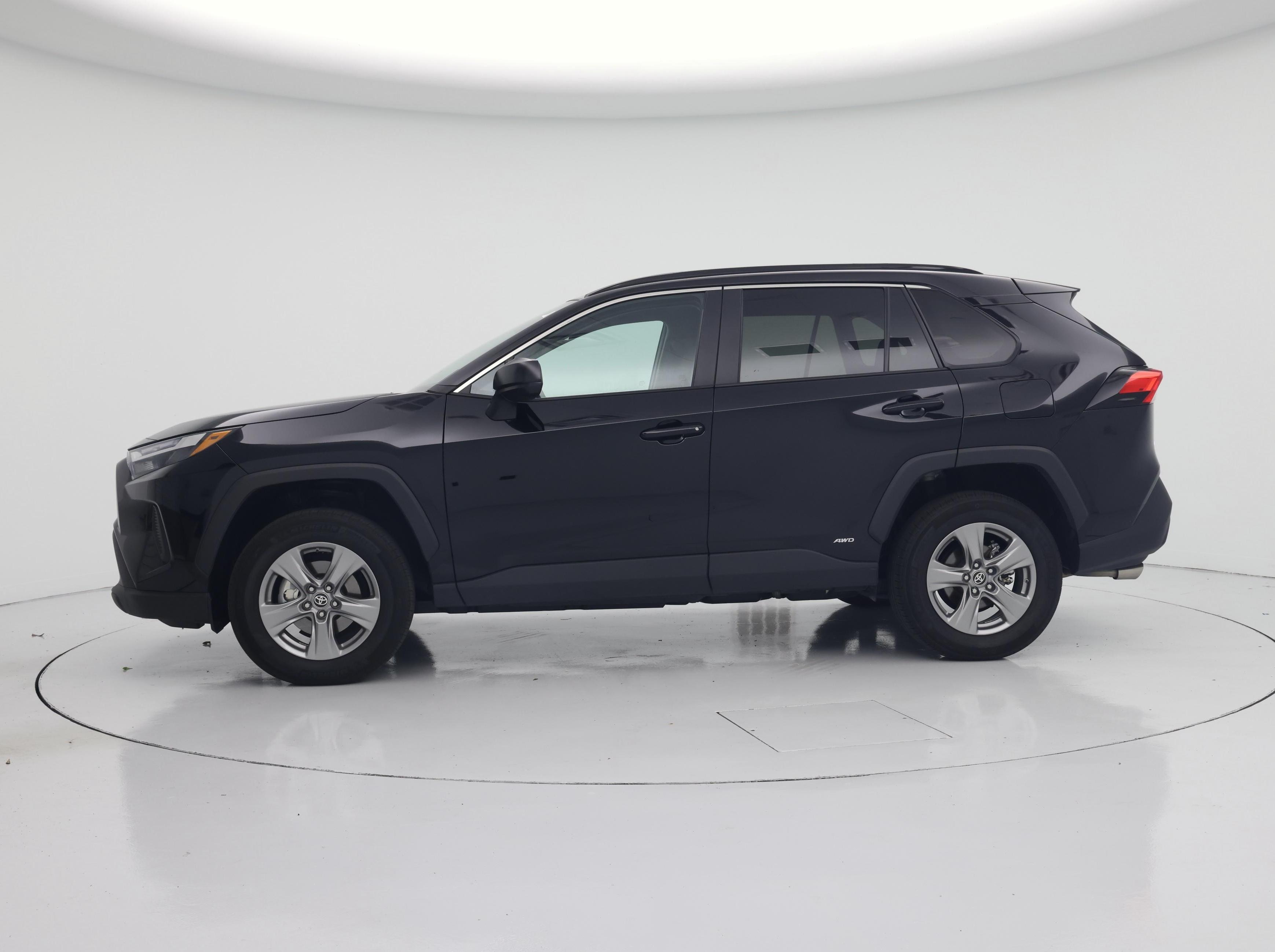 Thumbnail: 2024 Toyota RAV4 - 3