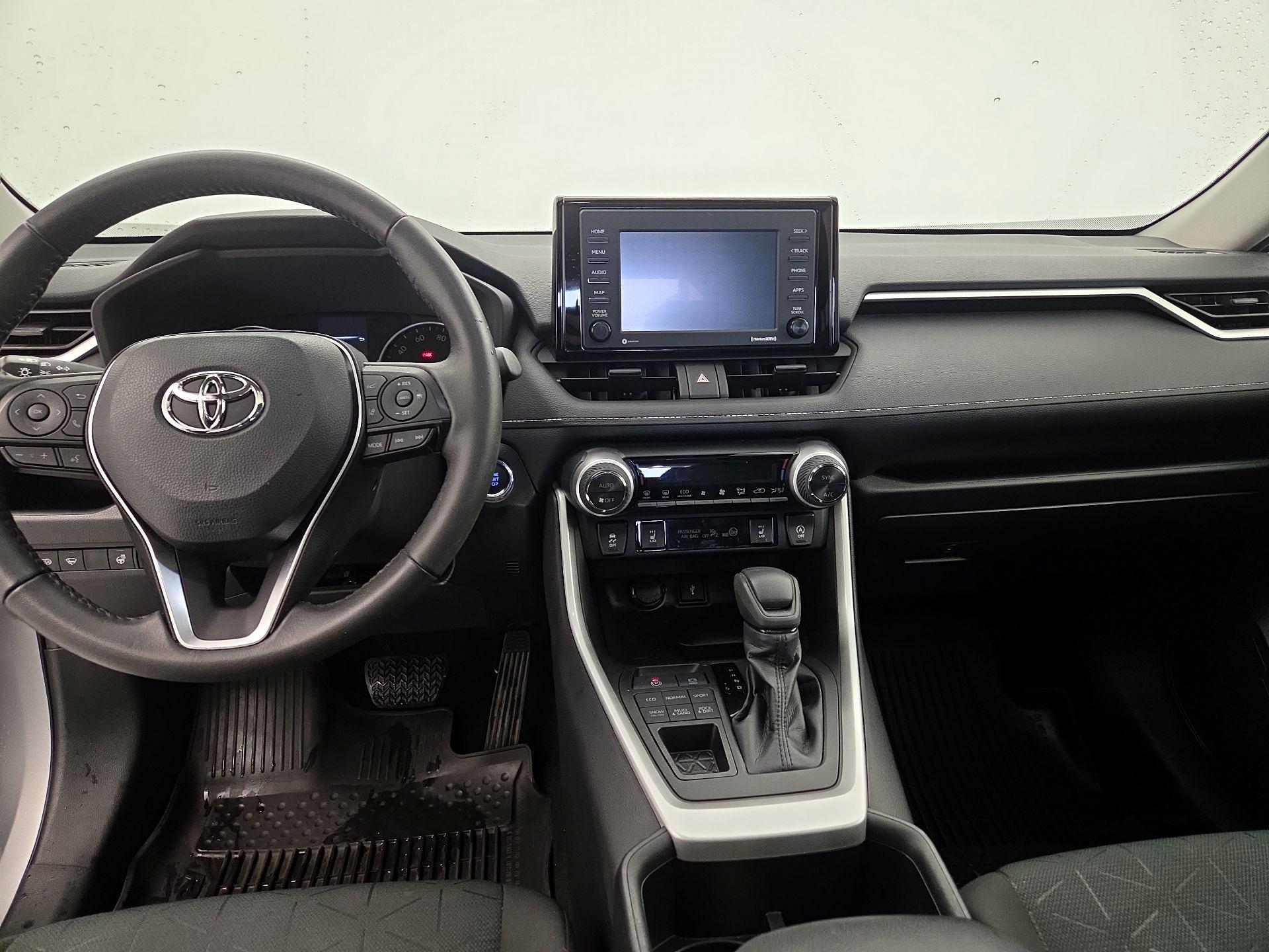 Thumbnail: 2022 Toyota RAV4 - 9