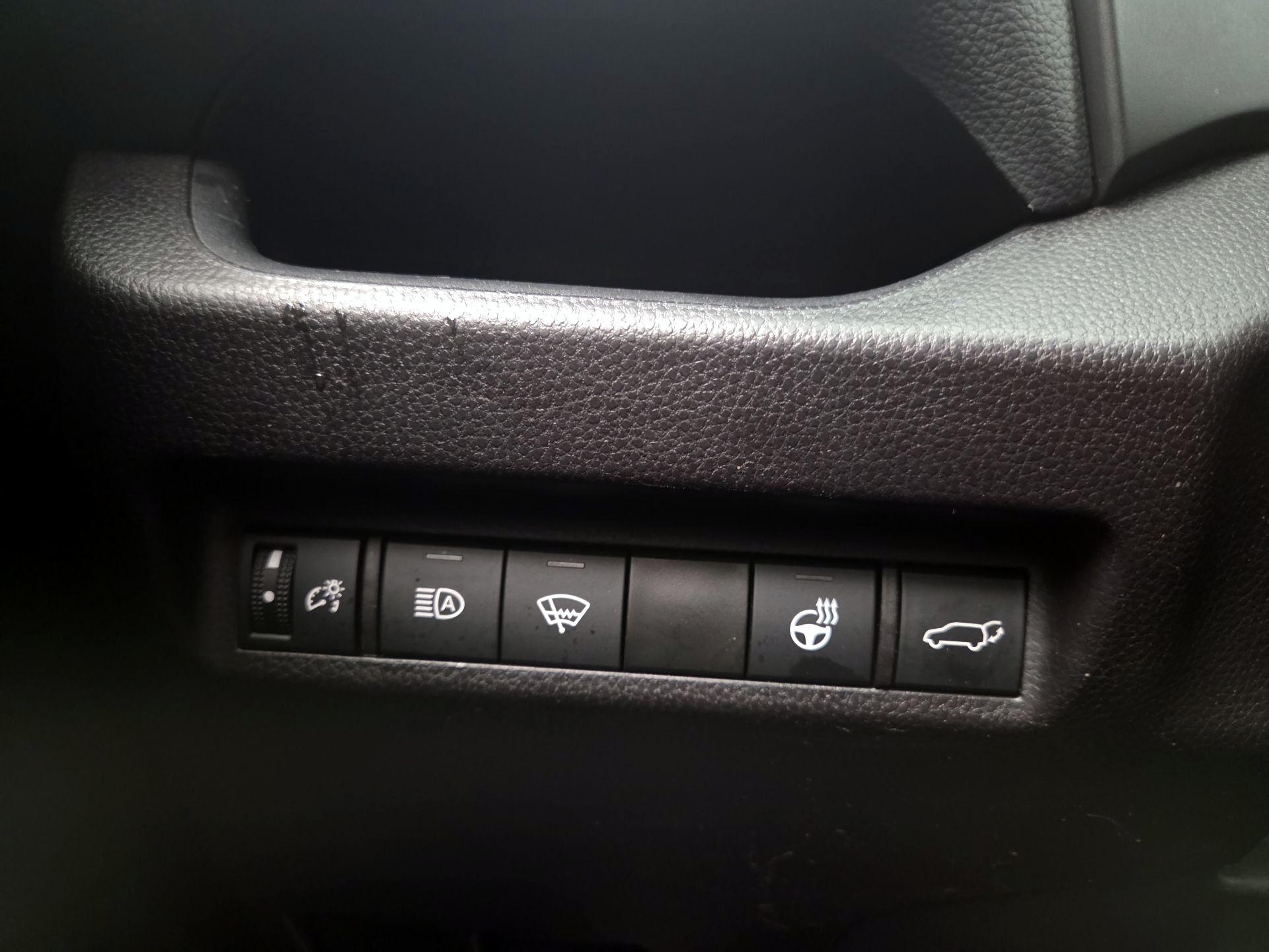 Thumbnail: 2022 Toyota RAV4 - 13