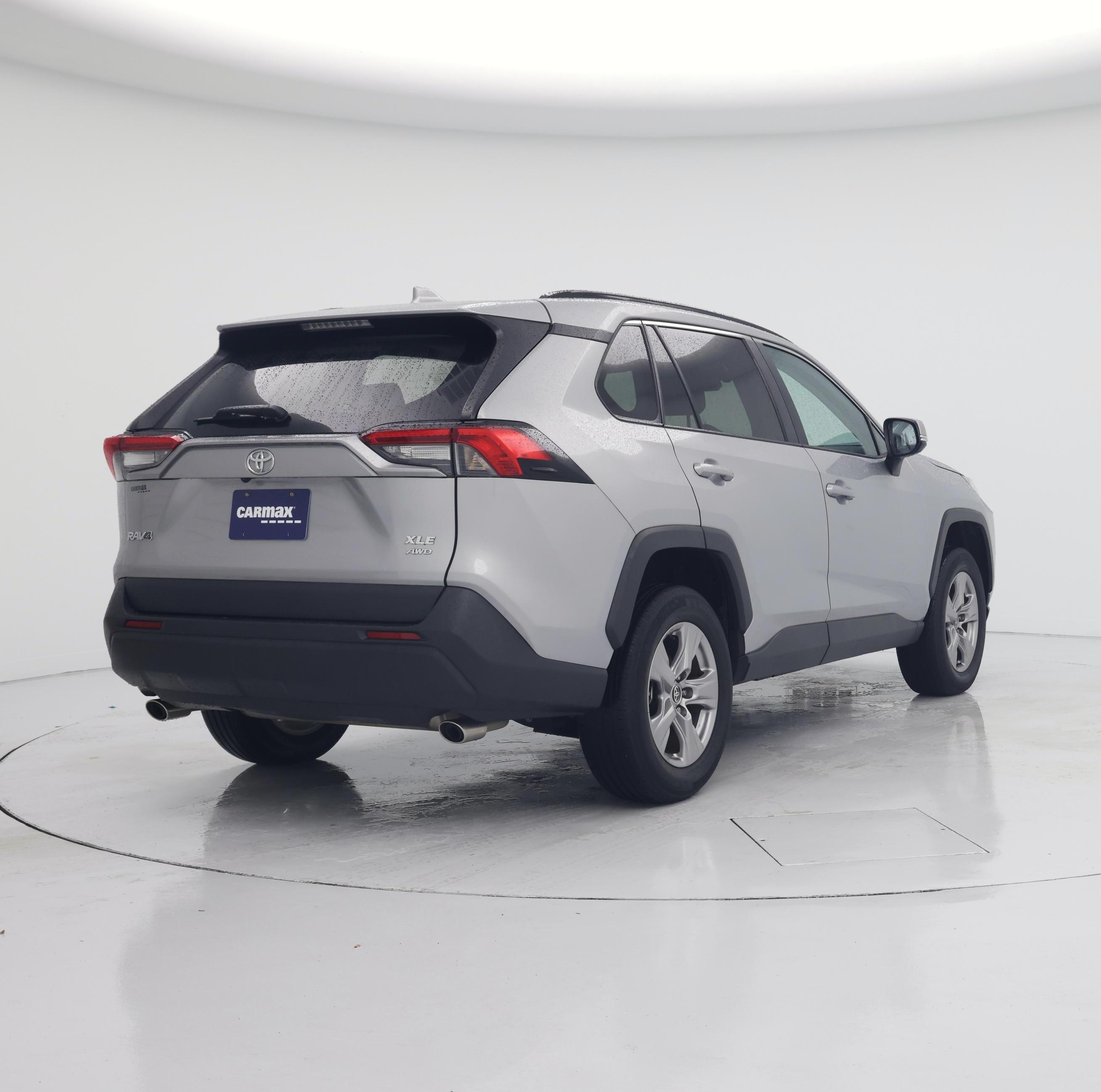 Thumbnail: 2022 Toyota RAV4 - 8