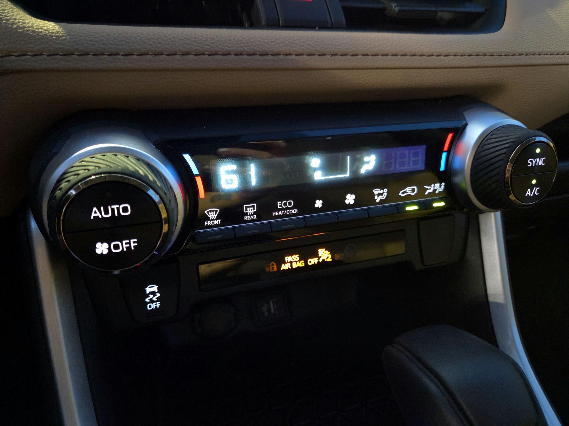 Thumbnail: 2024 Toyota RAV4 - 16