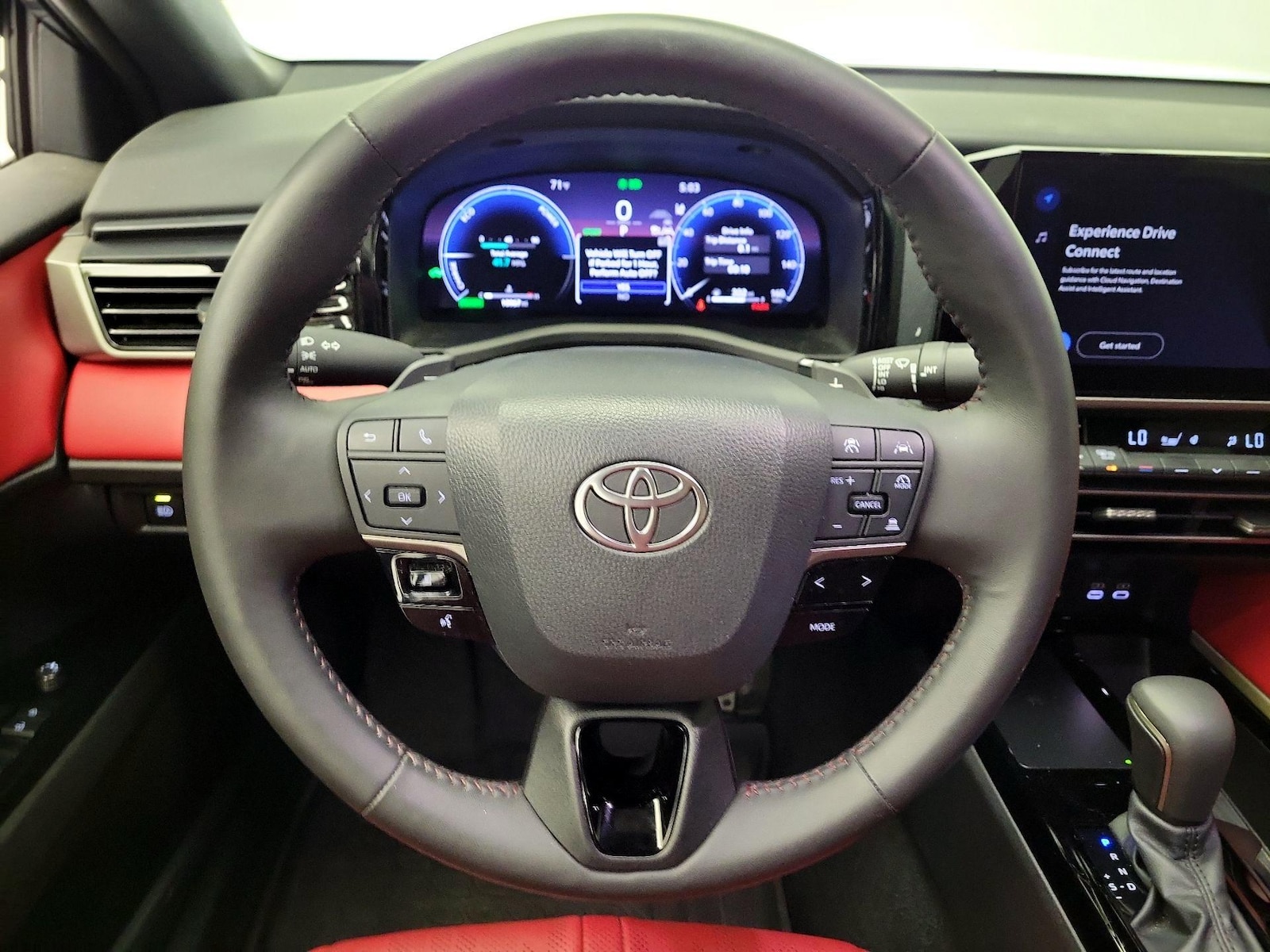 2025 Toyota Camry XSE - Photo 11
