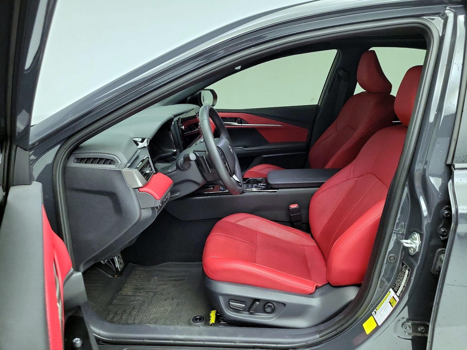 2025 Toyota Camry XSE - Photo 12