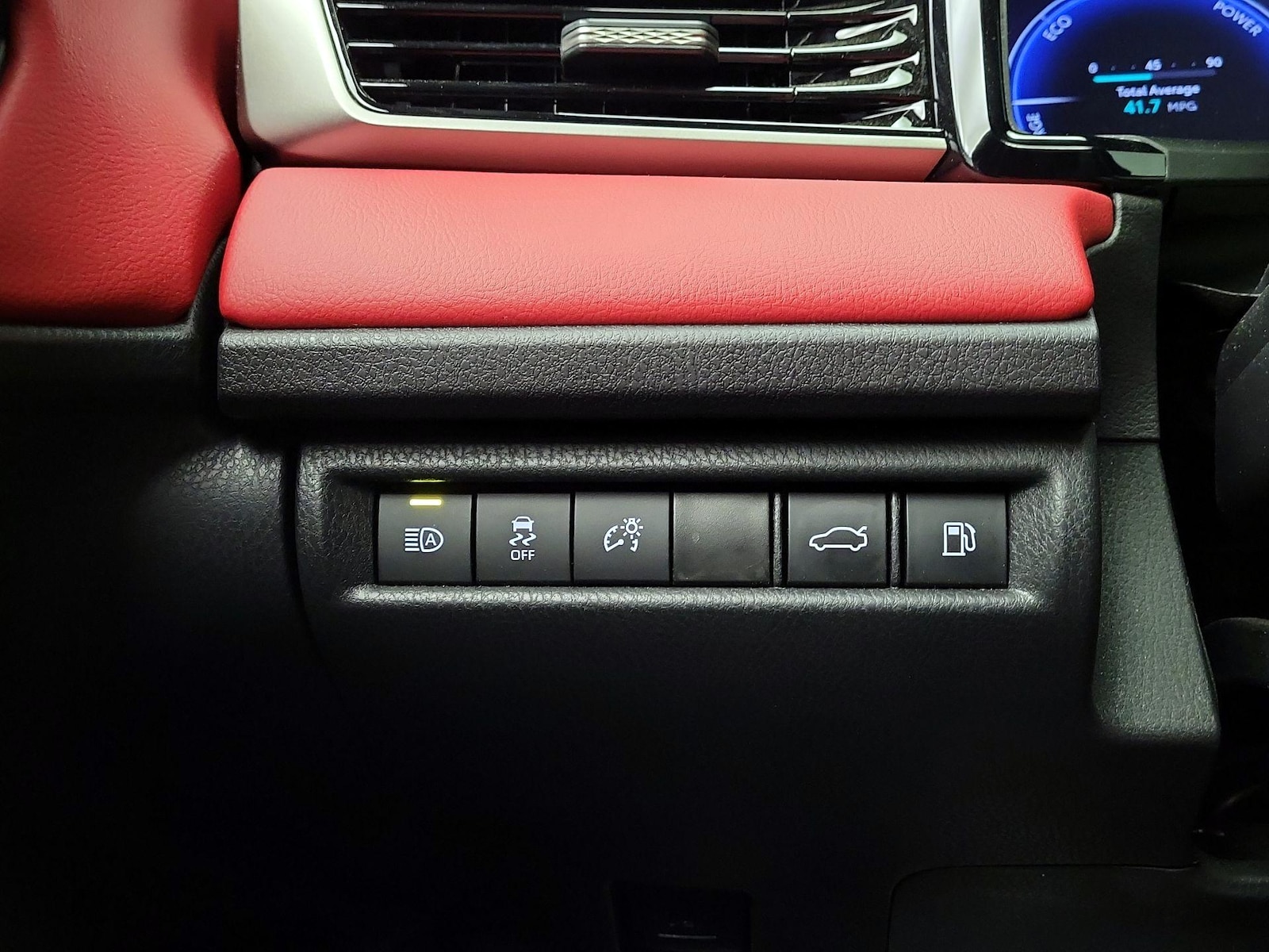 2025 Toyota Camry XSE - Photo 14