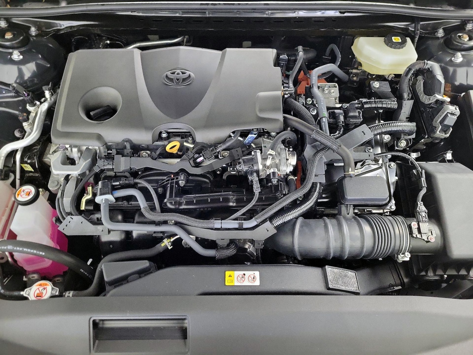 2025 Toyota Camry XSE - Photo 23
