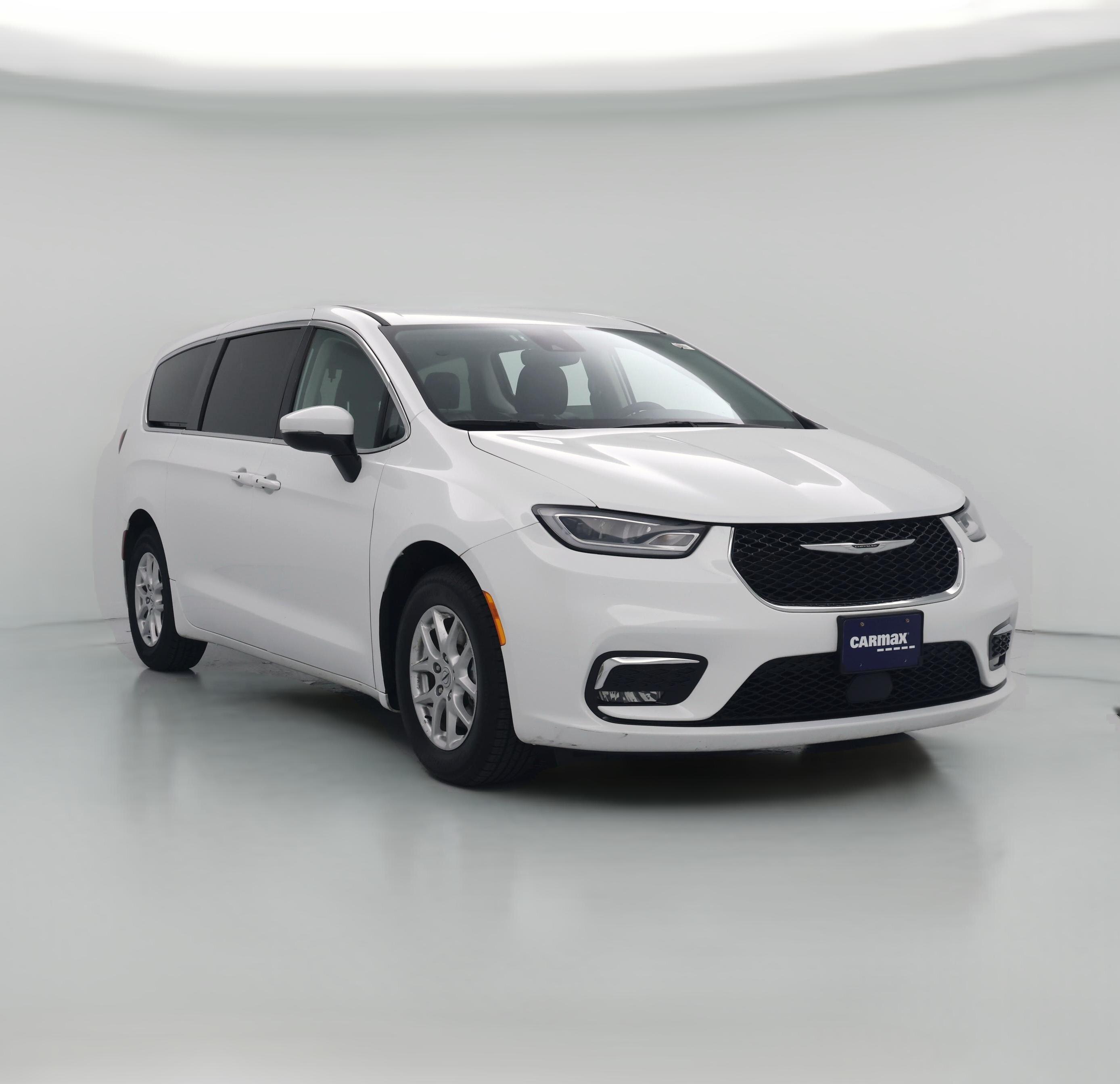 Thumbnail: 2023 Chrysler Pacifica - 1