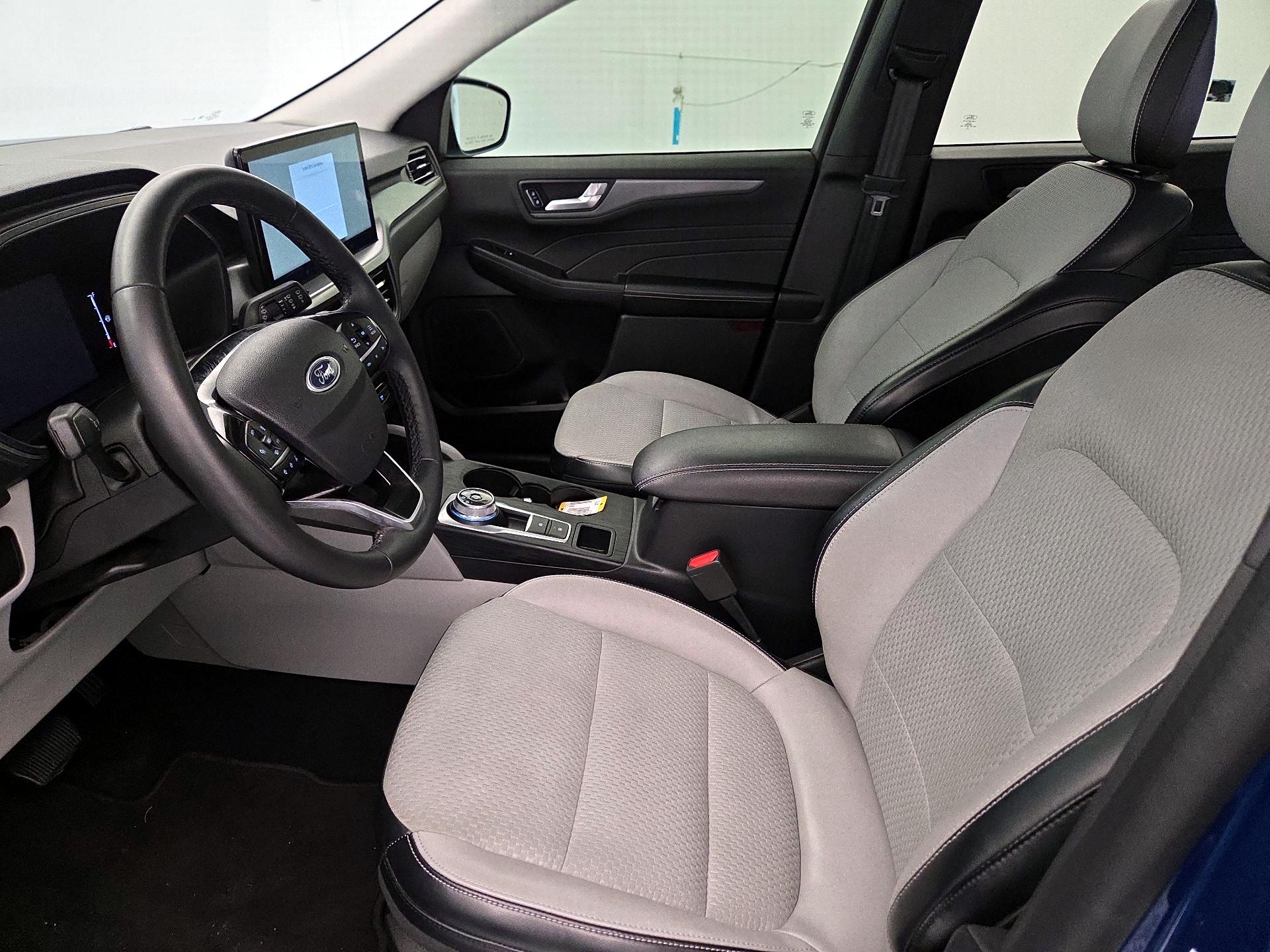 Thumbnail: 2023 Ford Escape - 11