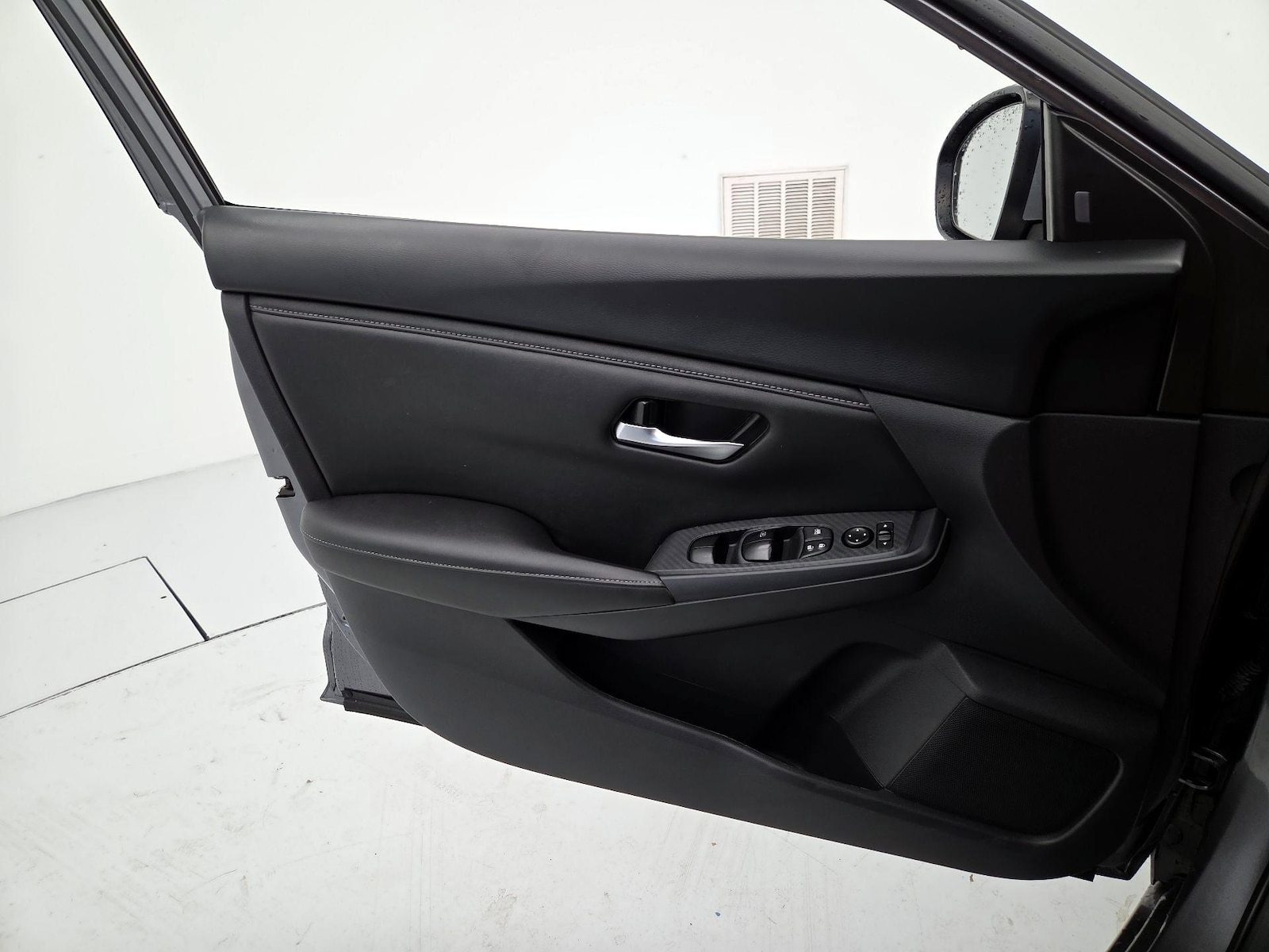 2024 Nissan Sentra SV - Photo 13