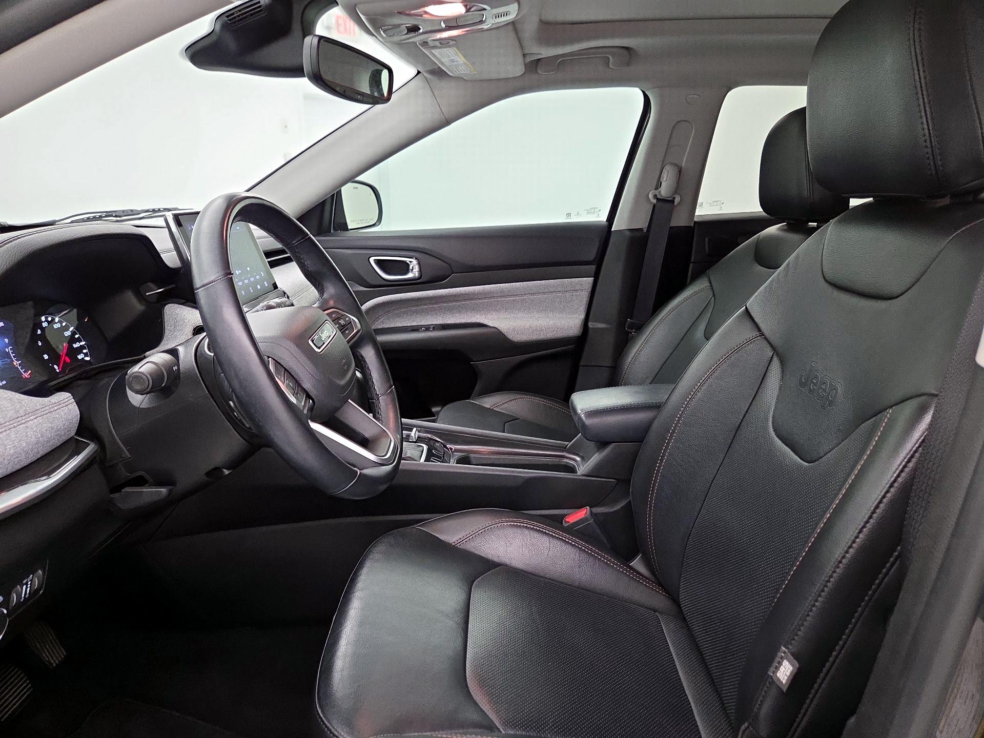 Thumbnail: 2022 Jeep Compass - 11