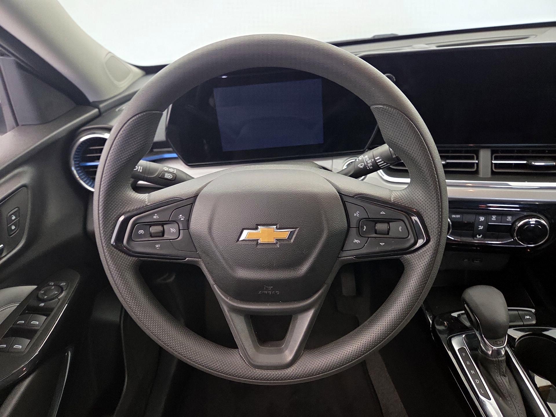 Thumbnail: 2025 Chevrolet Trax - 10