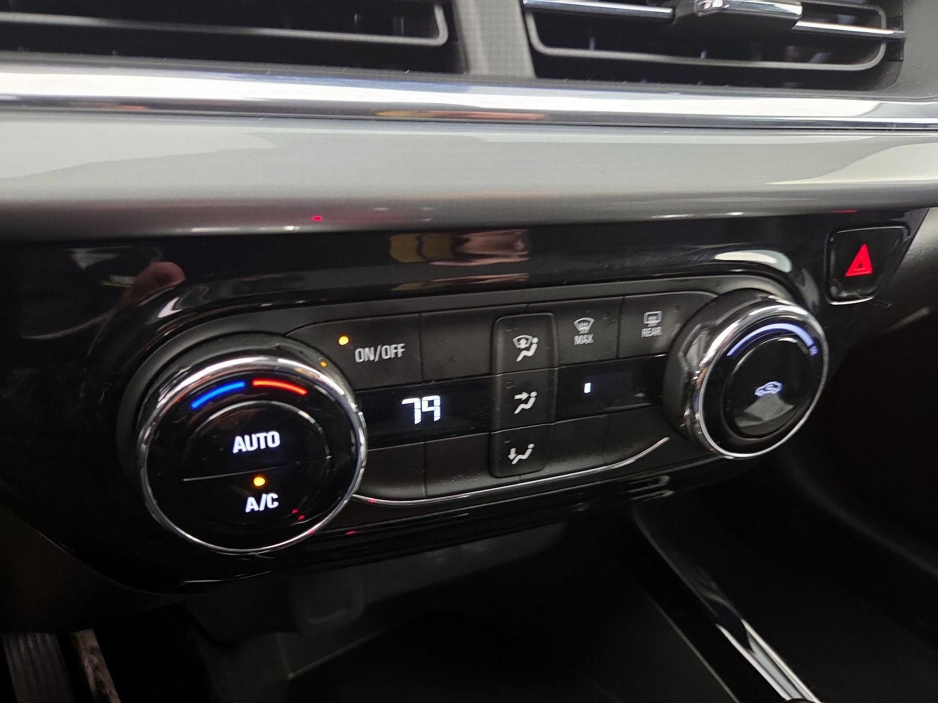 Thumbnail: 2025 Chevrolet Trax - 16