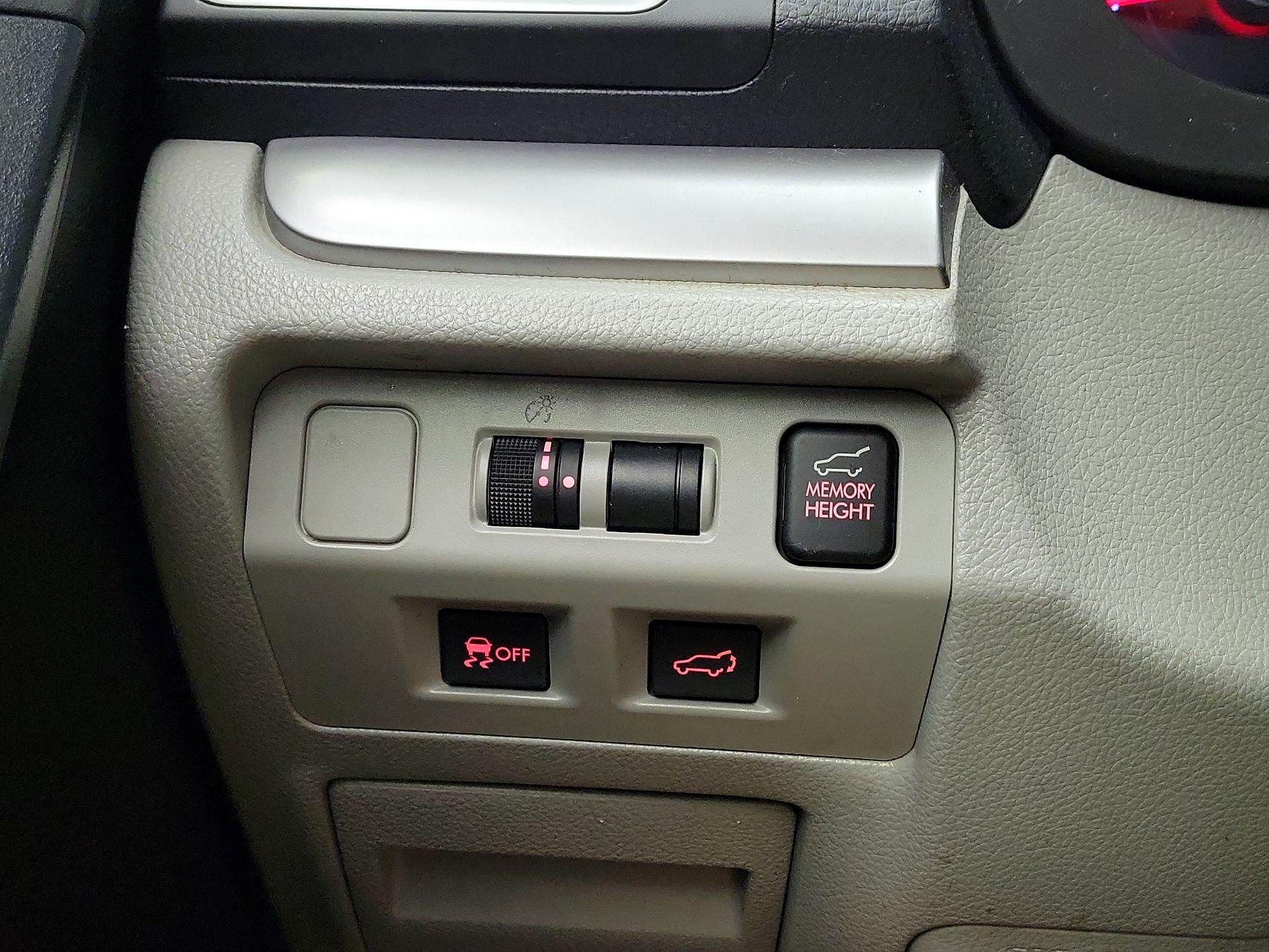 Thumbnail: 2016 Subaru Forester - 13