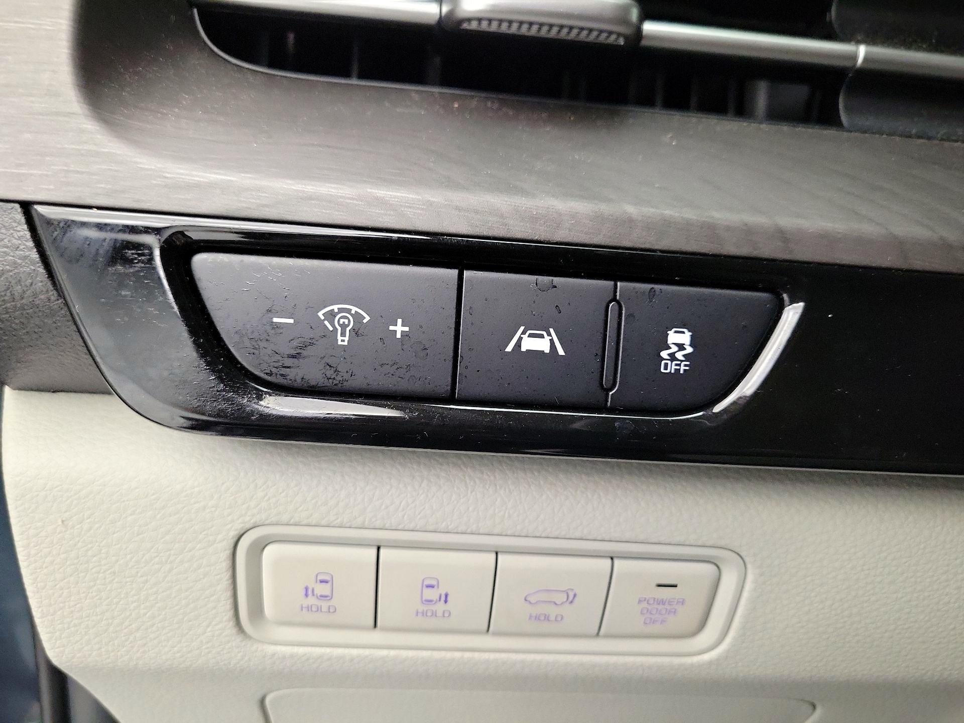 Thumbnail: 2024 Kia Carnival - 13
