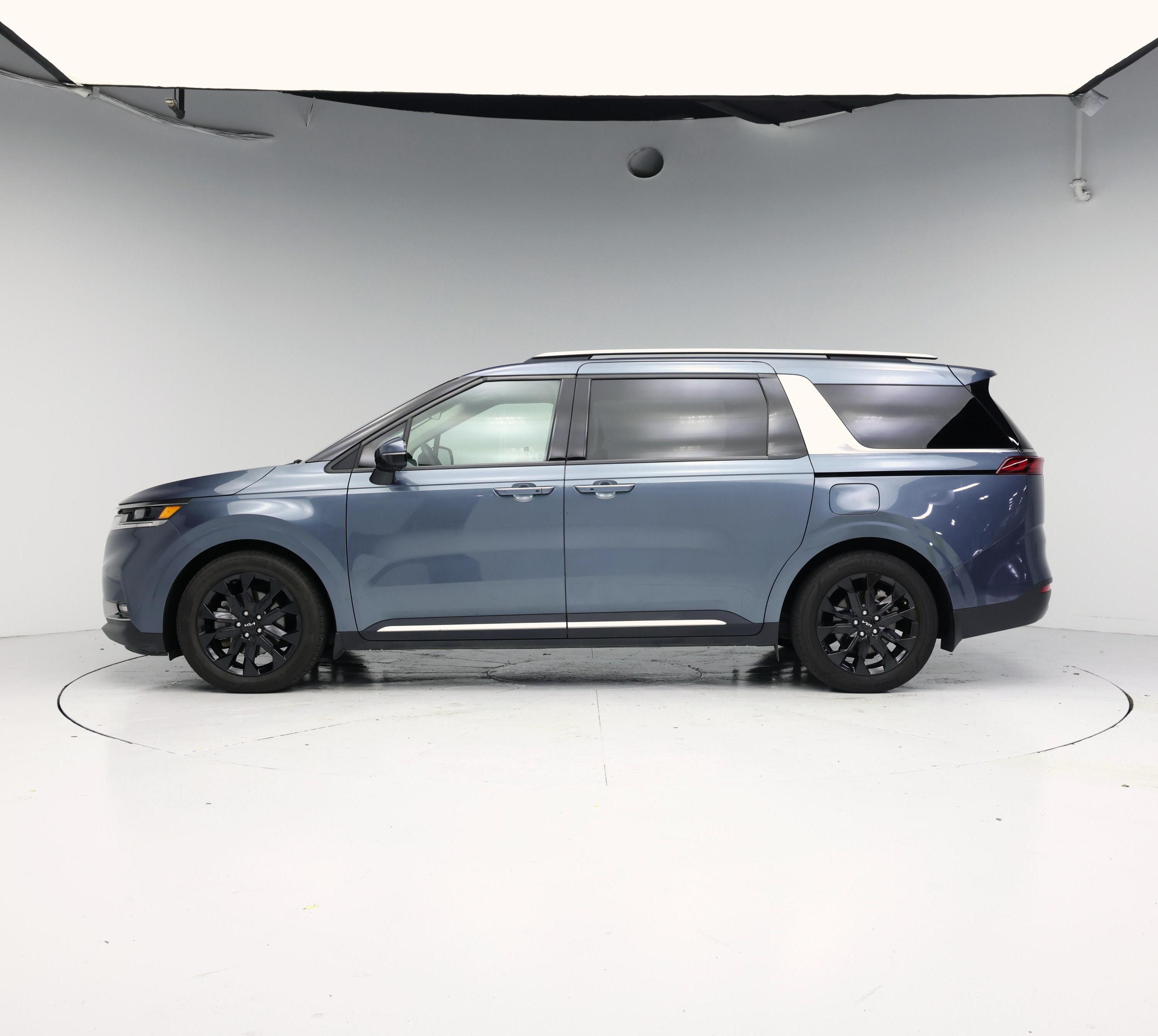 Thumbnail: 2024 Kia Carnival - 3