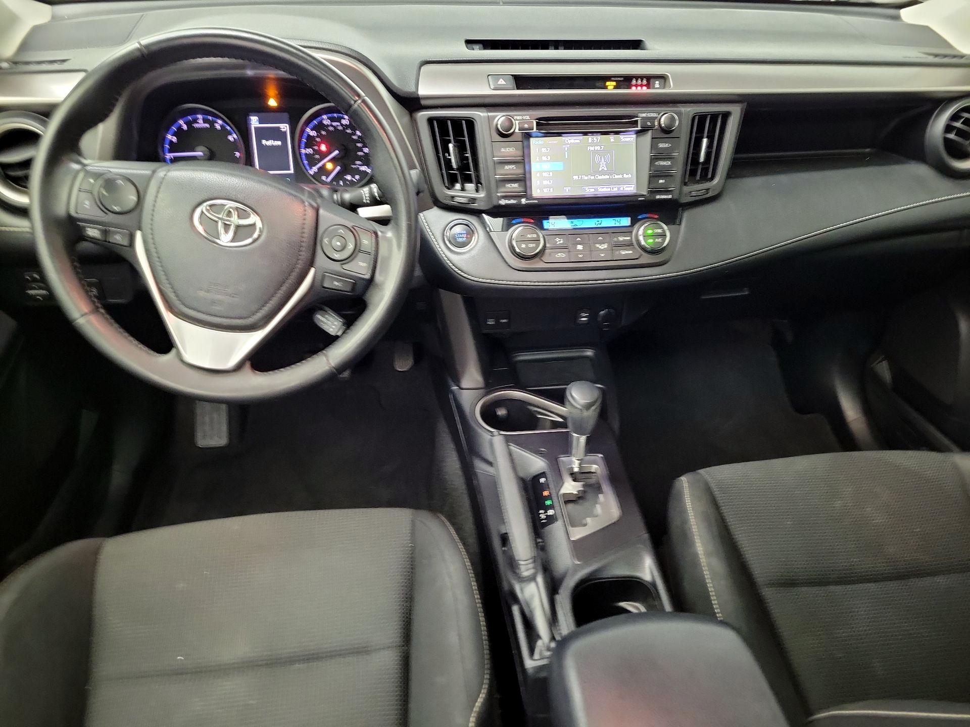 Thumbnail: 2018 Toyota RAV4 - 9