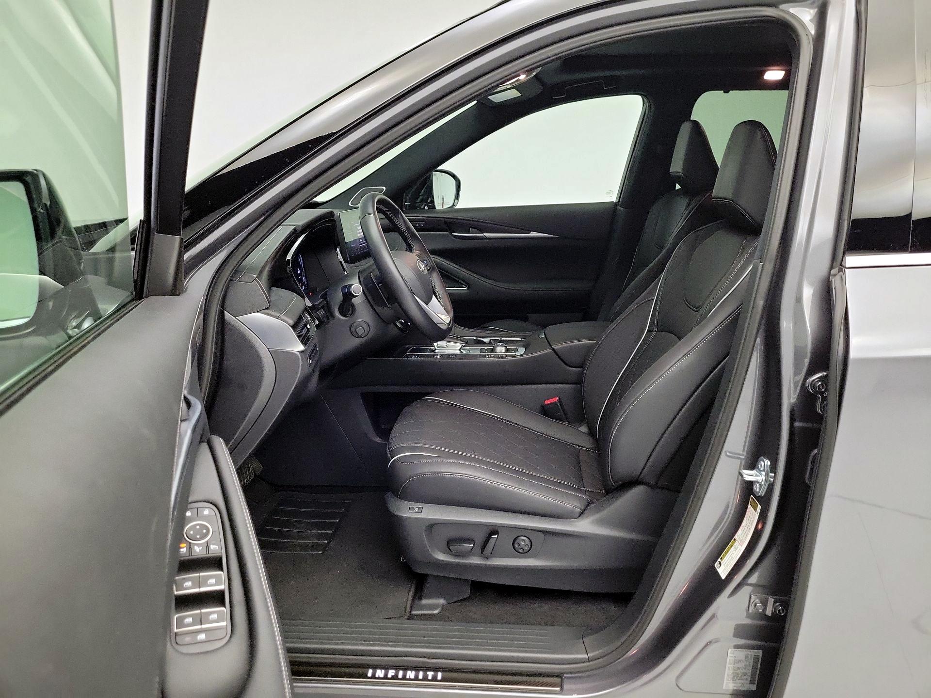 Thumbnail: 2025 INFINITI QX60 - 11