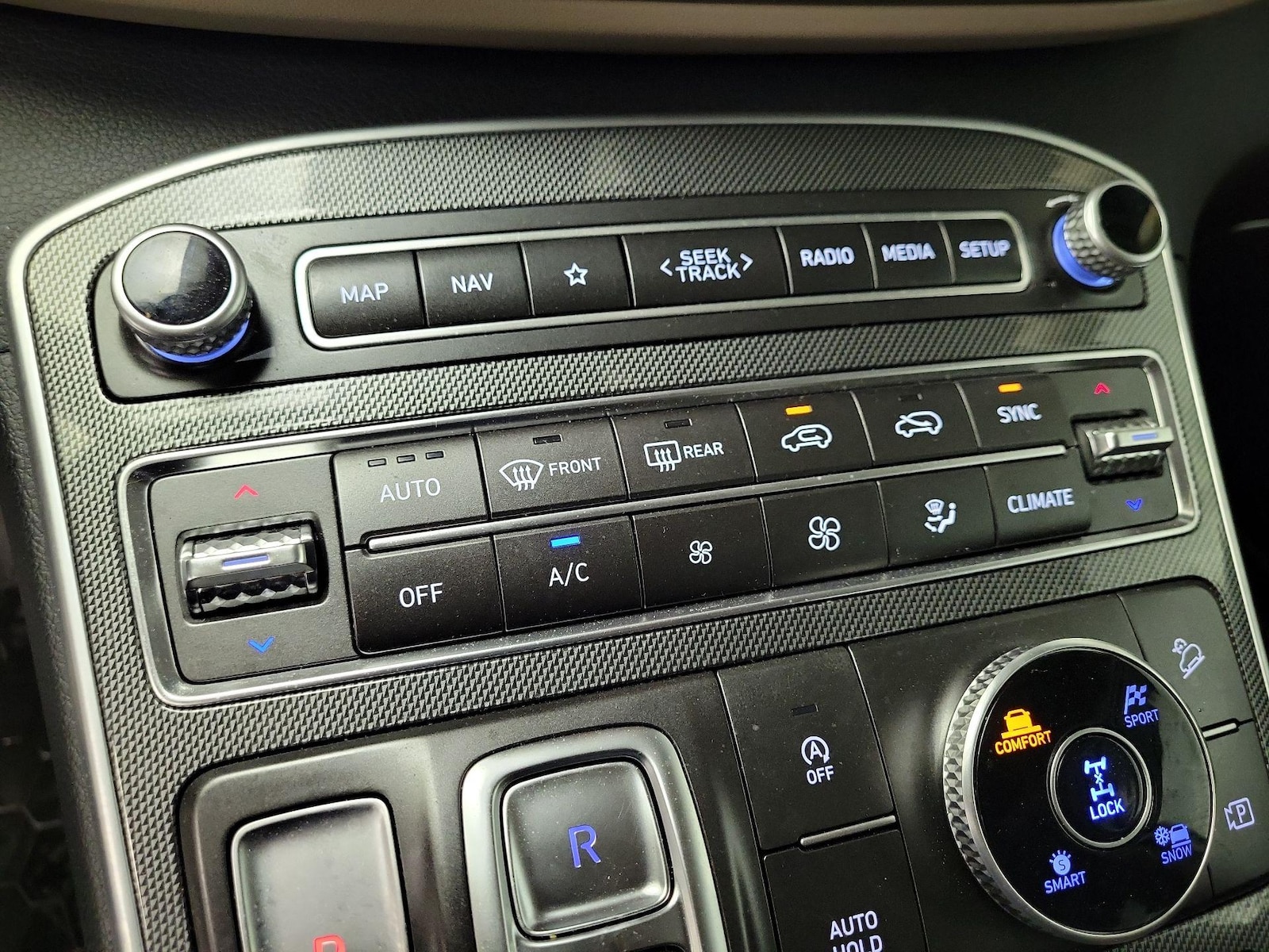 2023 Hyundai Santa Fe SEL - Photo 18