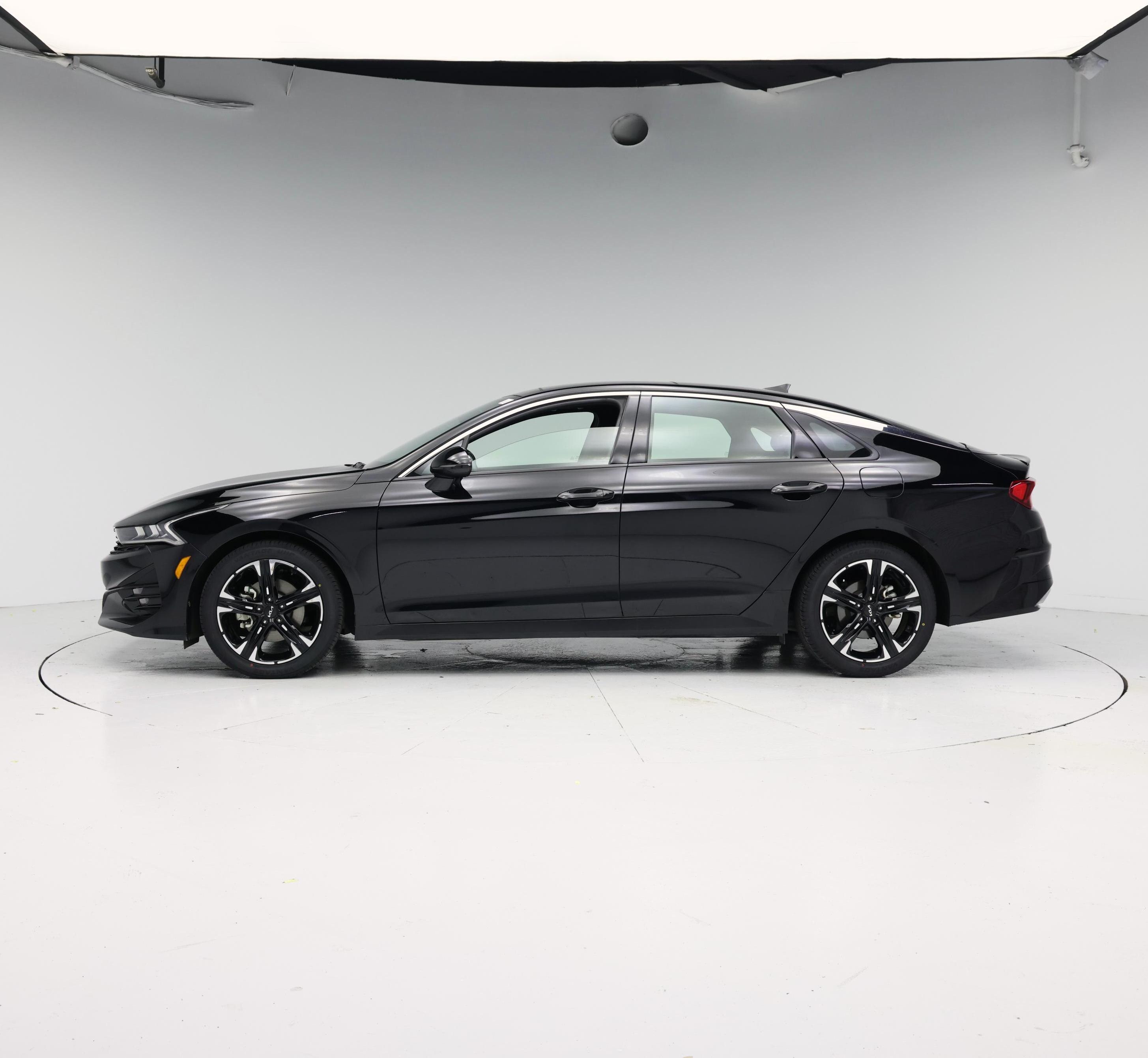 Thumbnail: 2023 Kia K5 - 3