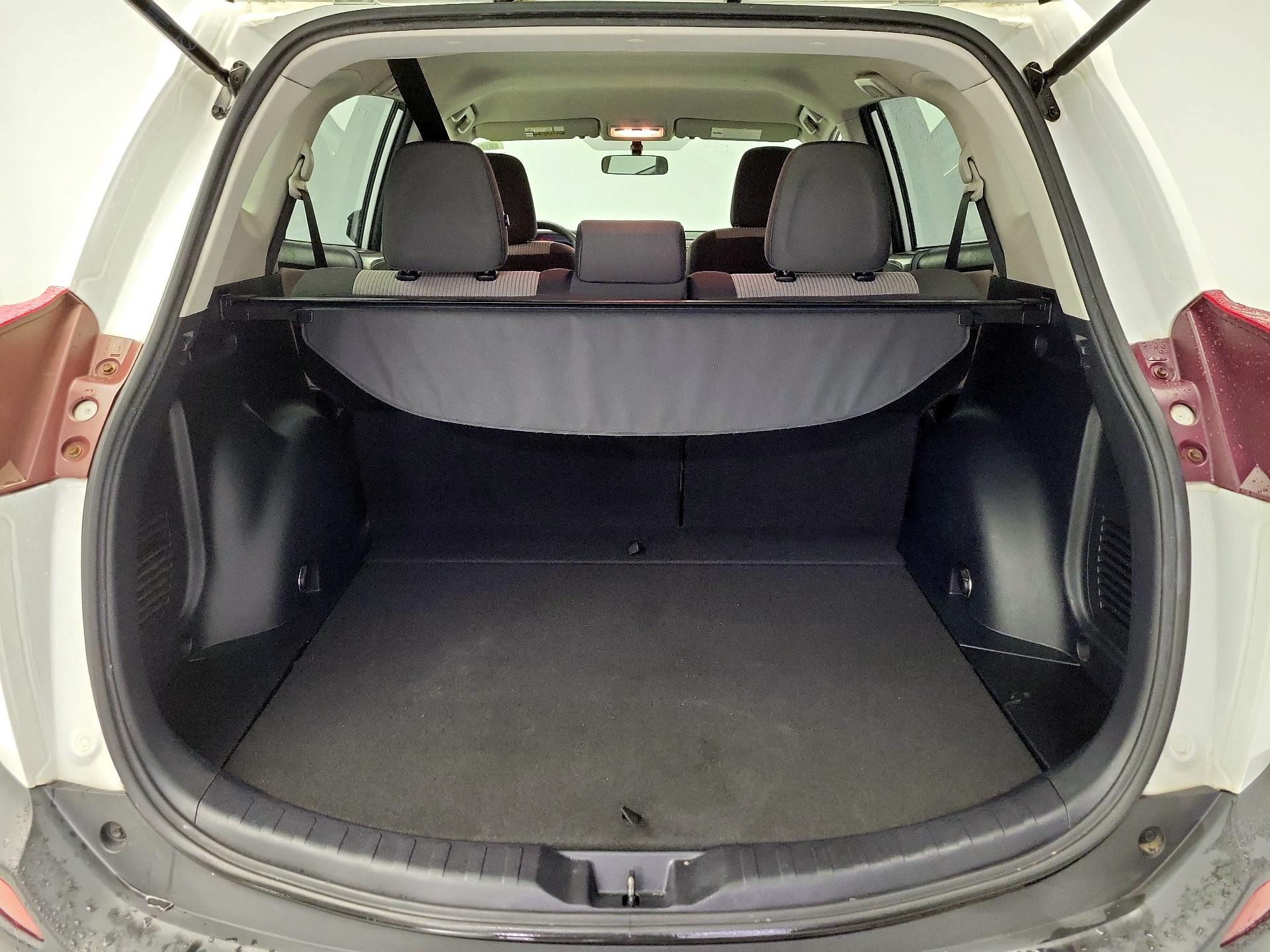 Thumbnail: 2015 Toyota RAV4 - 19