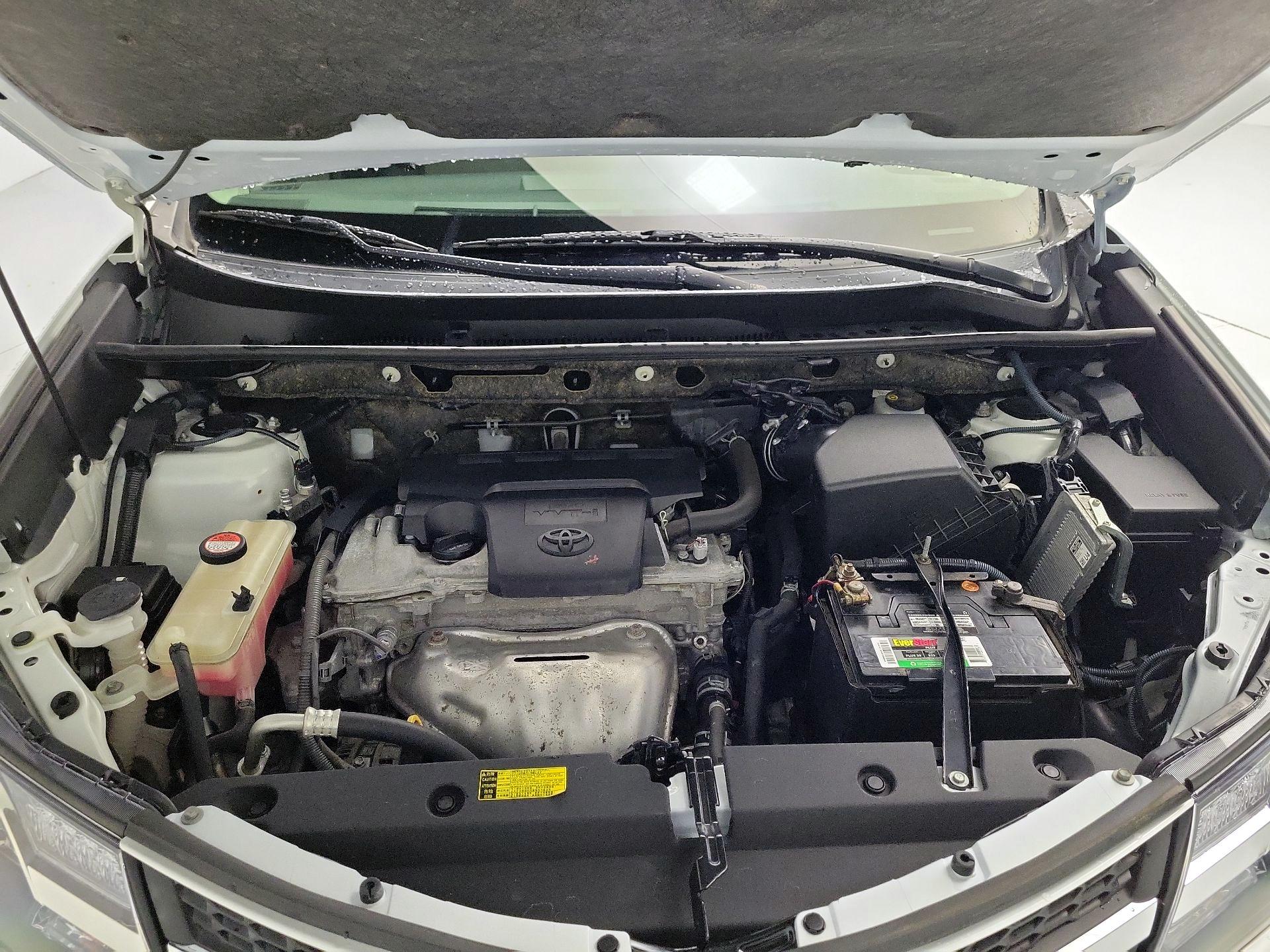 Thumbnail: 2015 Toyota RAV4 - 20