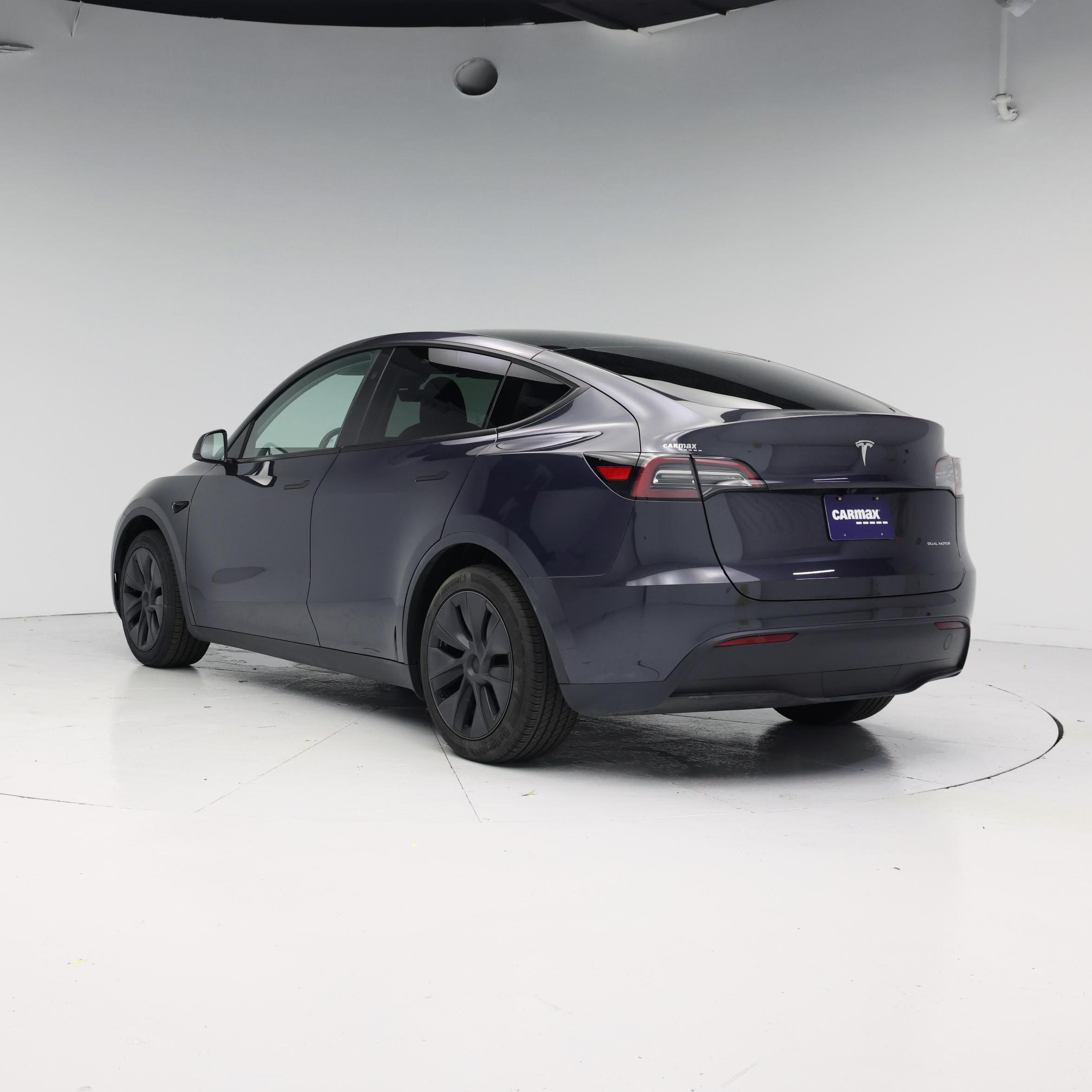 Thumbnail: 2025 Tesla Model Y - 2