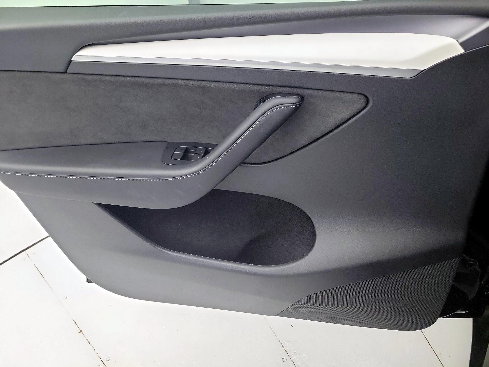 Thumbnail: 2024 Tesla Model Y - 12