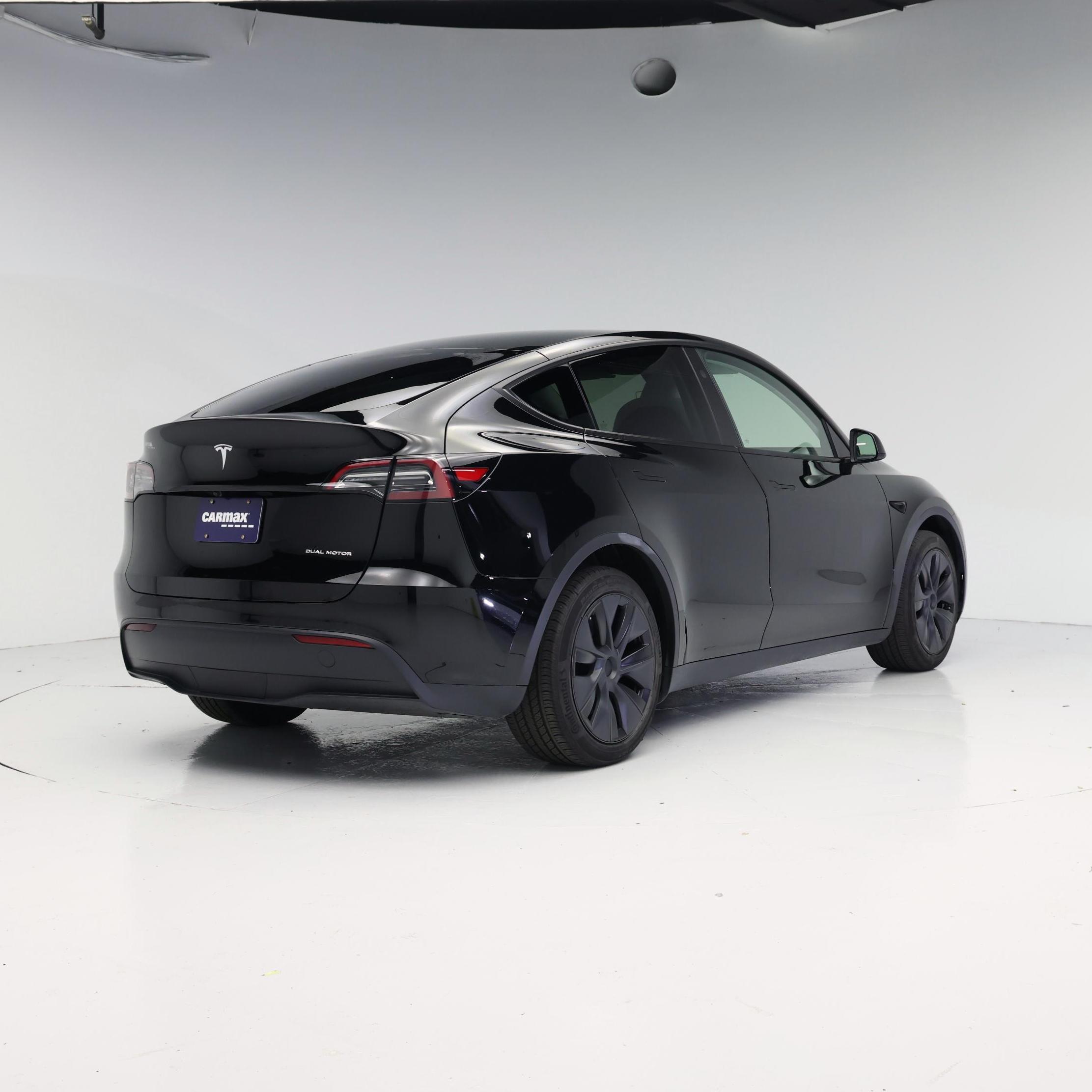 Thumbnail: 2024 Tesla Model Y - 8