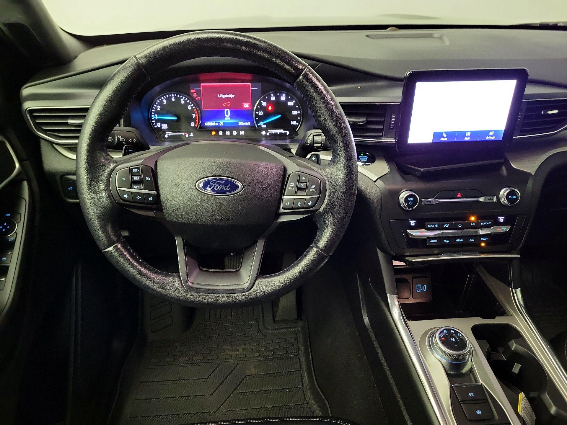 Thumbnail: 2020 Ford Explorer - 10